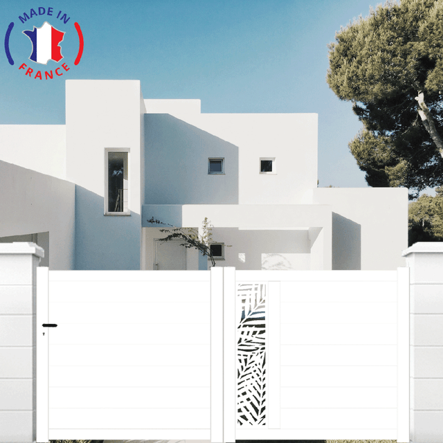 Portail aluminium coulissant découpe laser en kit dimensions L.3000 (entre piliers) X H.1500 mm Couleurs Blanc (RAL 9010)