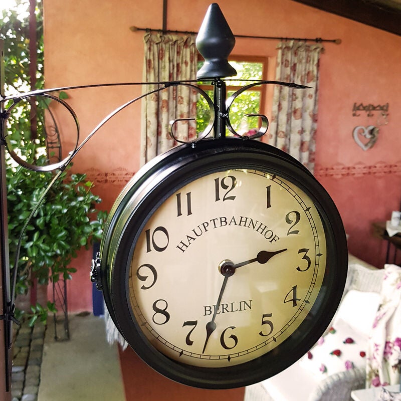 SAFE Horloge Murale à Capsules De Bière 30 Cm – 32 Emplacements – Déco Bar Et Cave – Cadeau Original Pour Homme Collectionneur