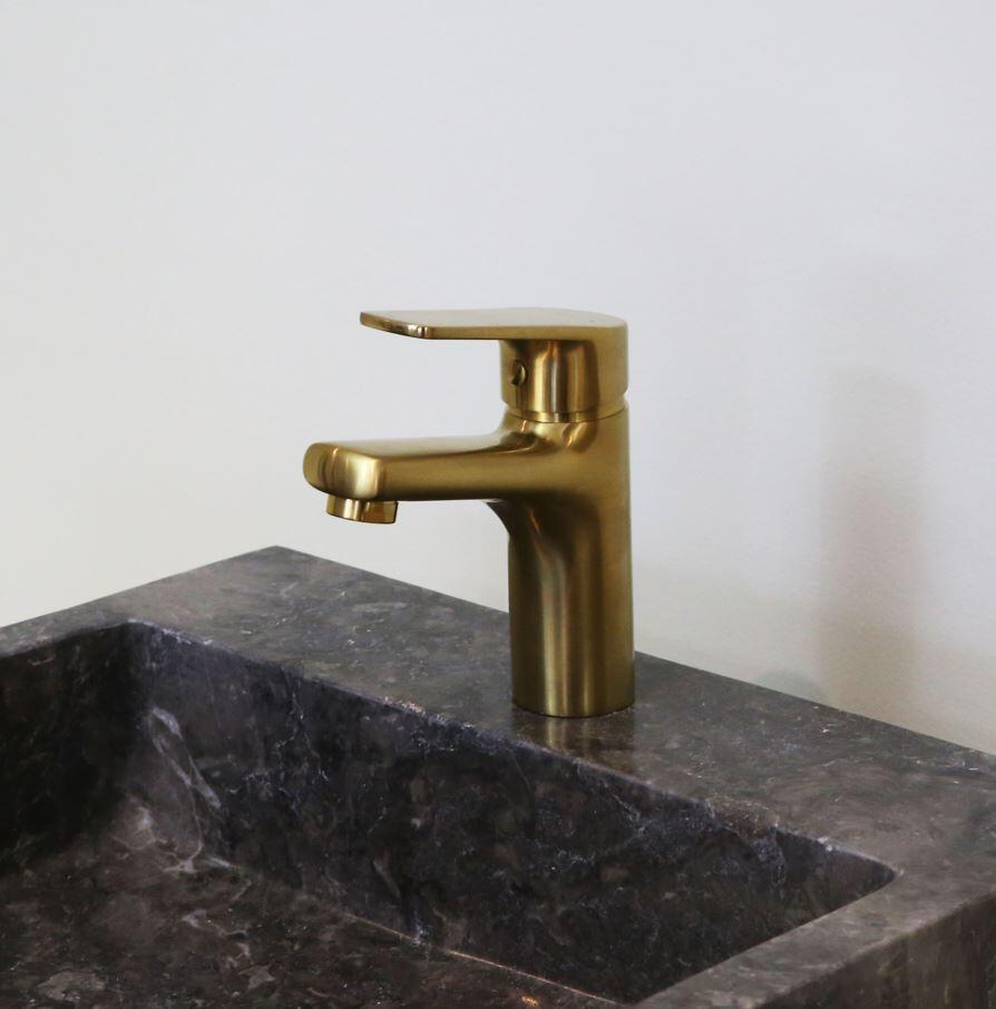 Full bateria umywalkowa niskie szczotkowane złoto