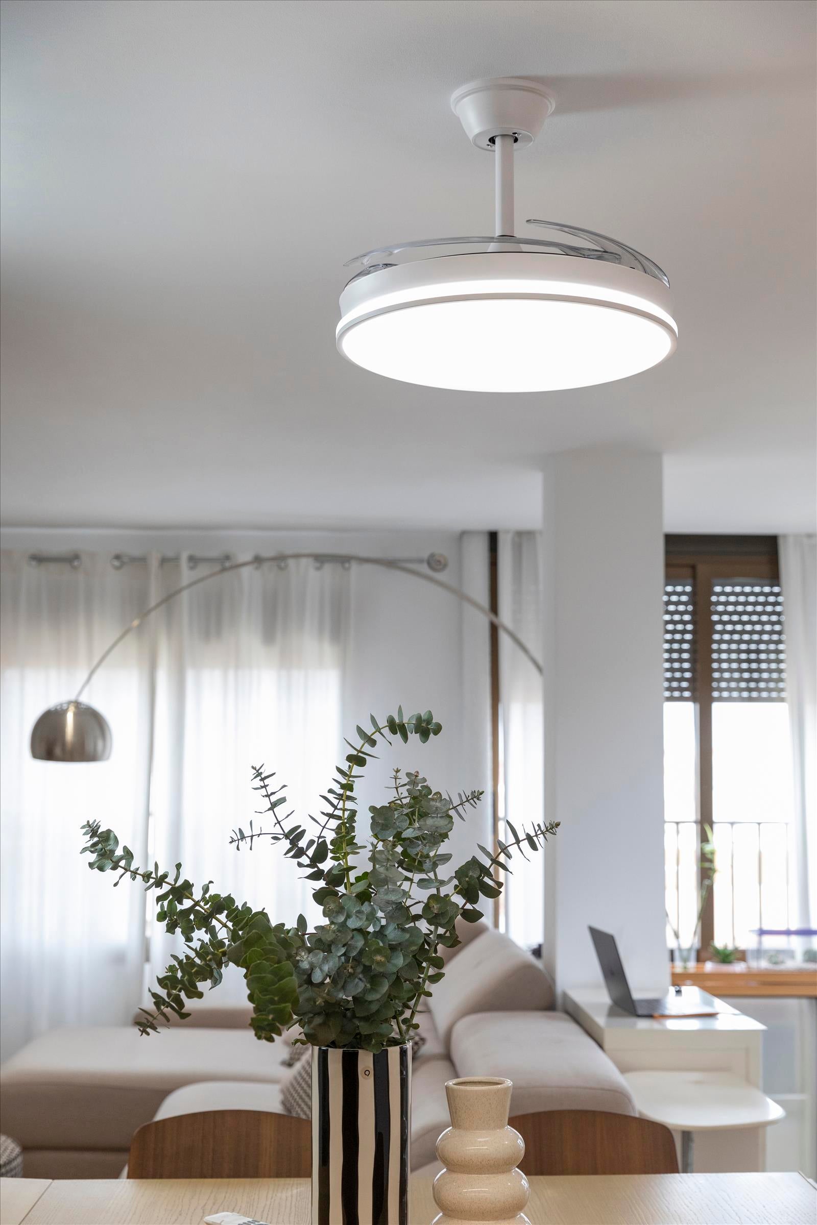 Ventilador de Techo con Luz COSMOS Blanco – Aspas Retráctiles, Motor DC, 6 Velocidades, Mando a Distancia, Ø50 cm - 3