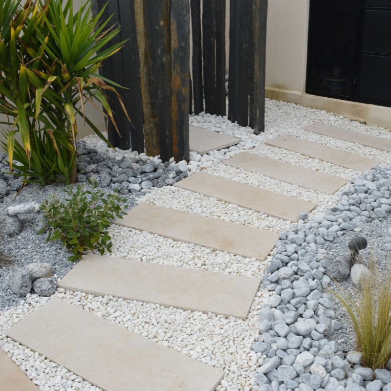 Pas japonais en pierre naturelle Chamalières beige - Sablée Brossée - 3 cm - 140 x 60 cm - 2