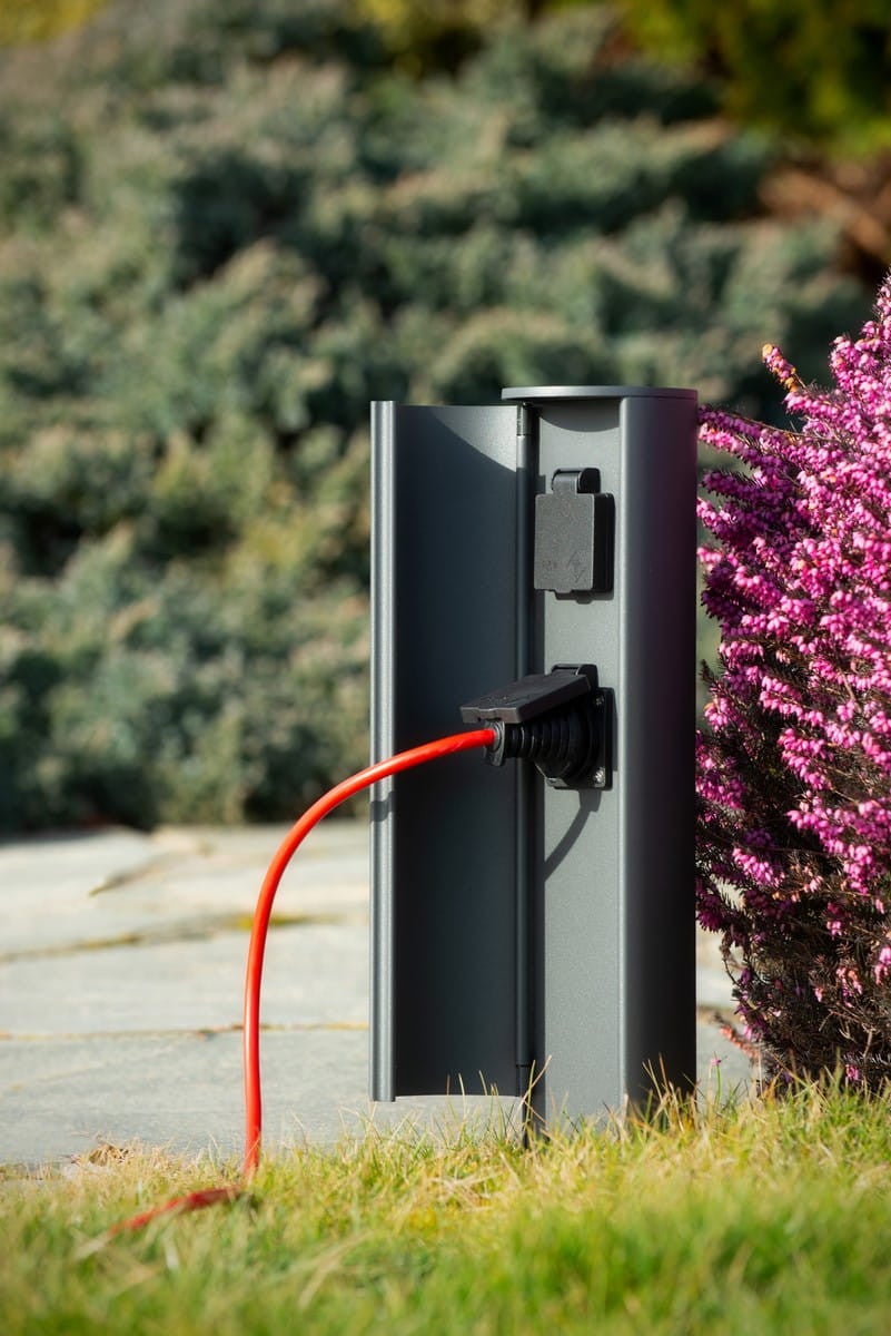 Słupek zasilający z uziemieniem PowerPoint Lucide 27849/02/29