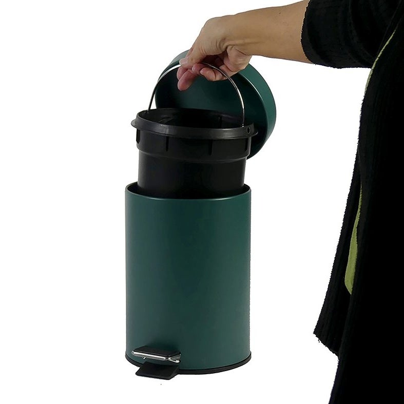 kela bidone per cosmetici verde 3l, bidone a pedale in metallo per il bagno, bidone per i rifiuti del bagno con contenitore interno e maniglia per il - 9