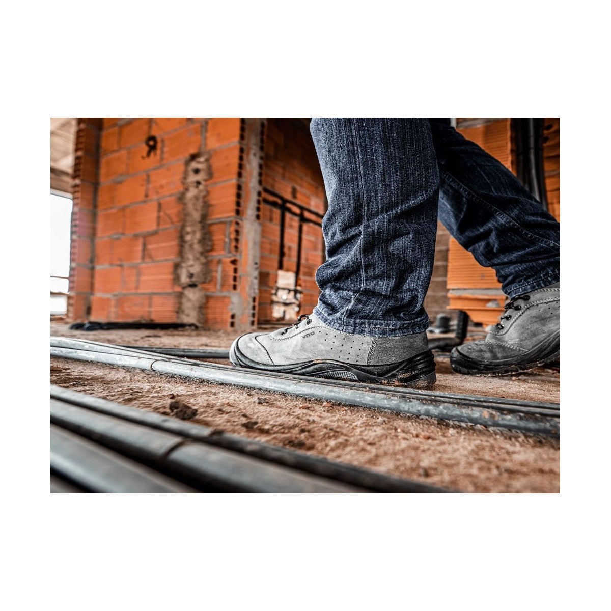 Chaussures de sécurité basse Modèle GENES S1P Taille 40 Cuir Suédé VITO - 3