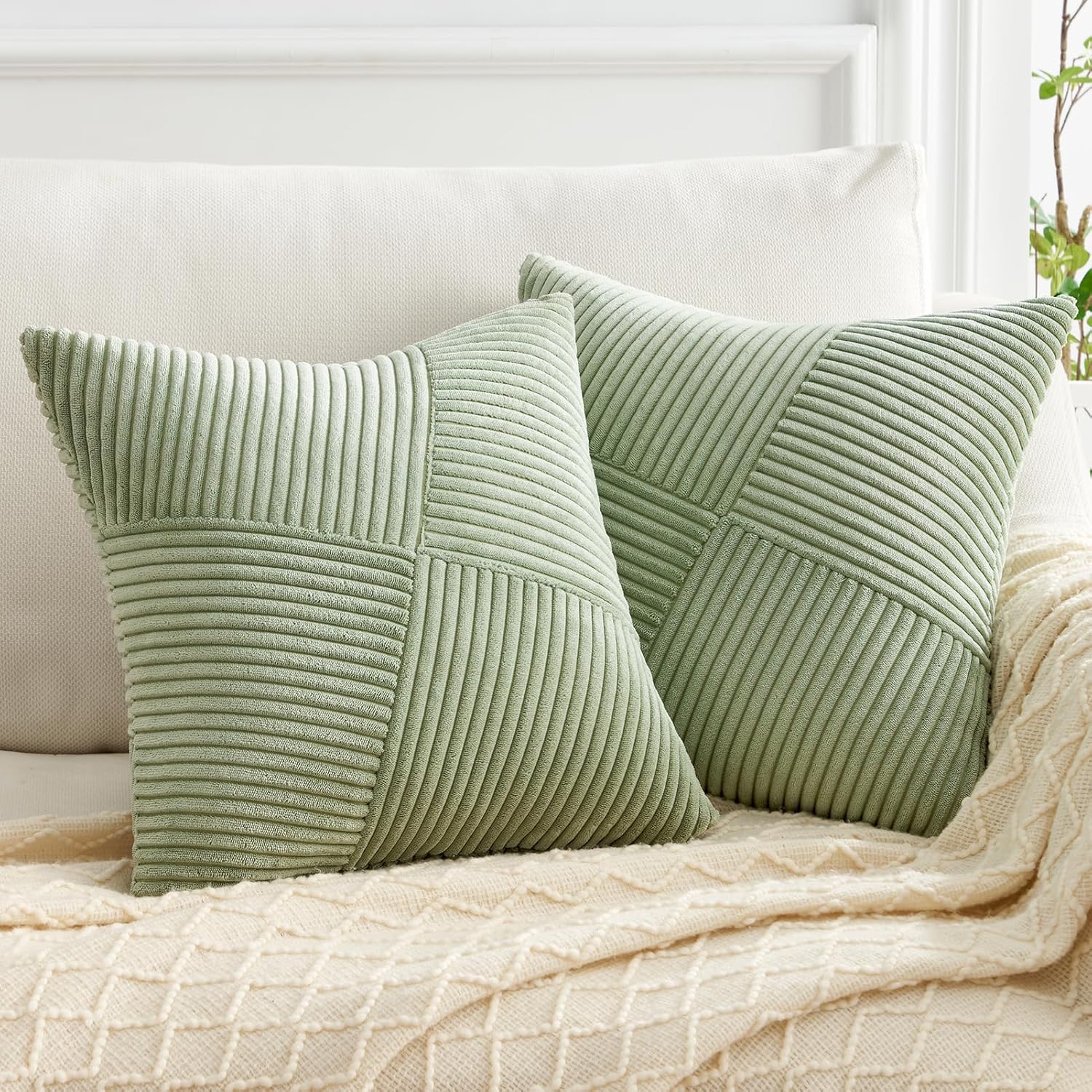 Lot de 2 Housse Coussin Canape 40x40 Vert Sauge en Velours Côtelé Super Doux,Housse Coussin Decoratif Canape Motif à Rayures Patchwork Decoration Mais - 4