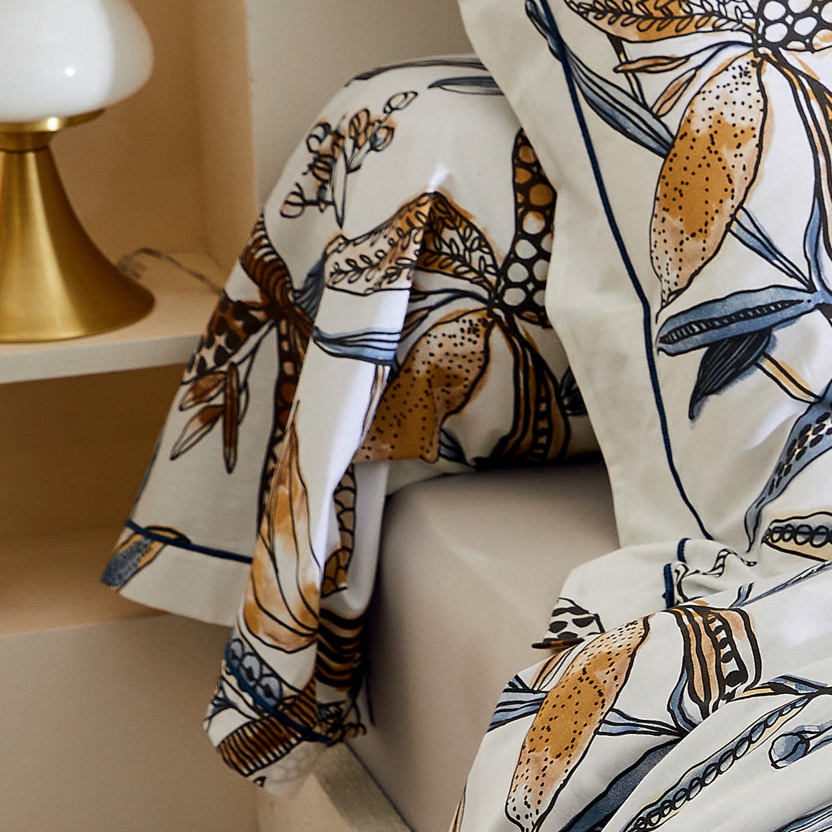 Taie De Traversin 30x90 Cm Velours Noir – Impression Fleurs Recto-verso – Fermeture éclair Cachée
