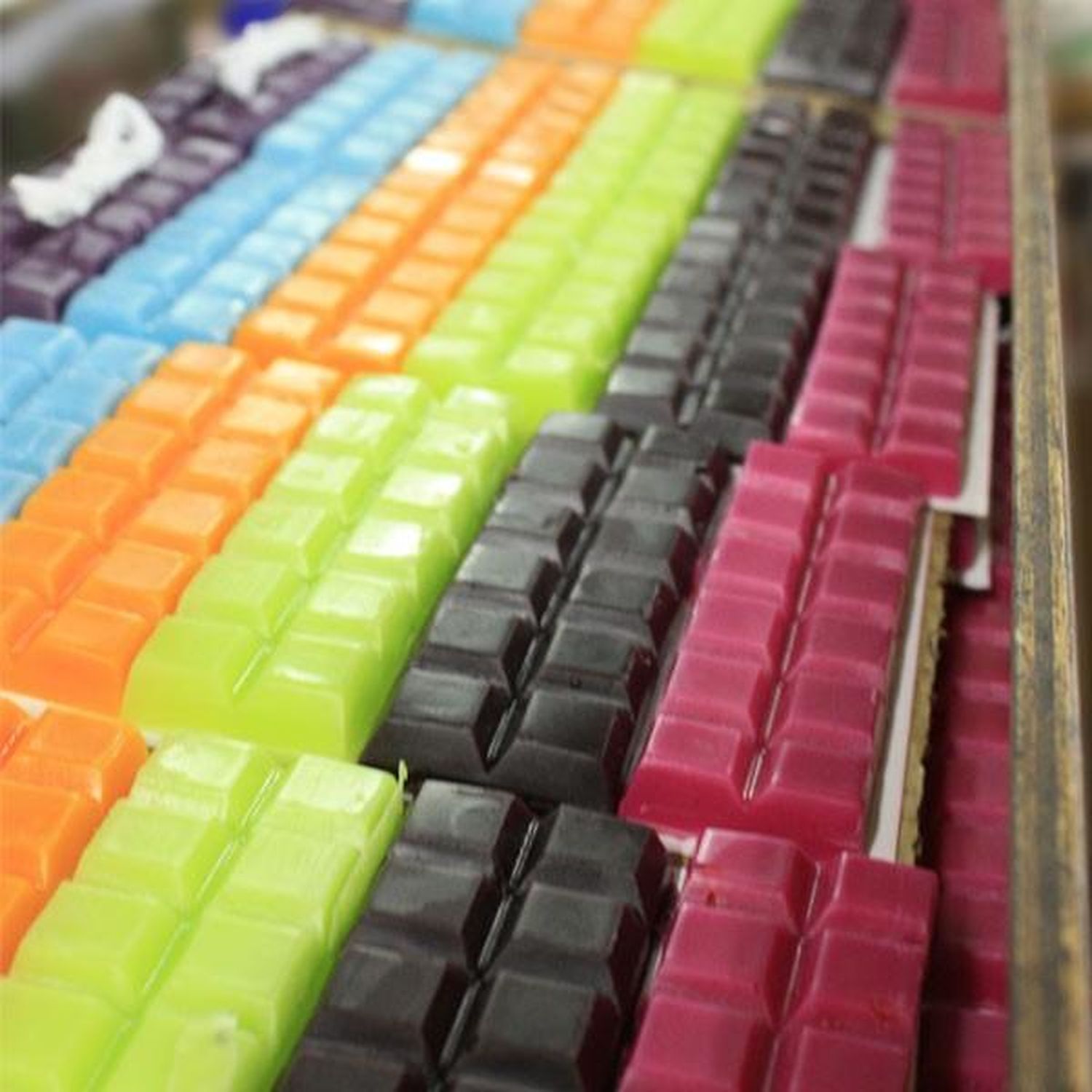 Ovaletta Sable De Bougie 16 Couleurs - Kit Fabrication Bougies Avec Mèches Et Cire Parfumée