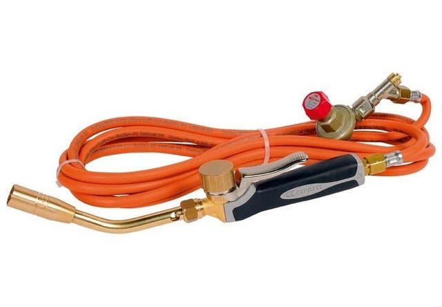 Pack sanitaire avec lance + manche bimatière raccord tournant + tuyau 4,75m + détendeur Guilbert Express