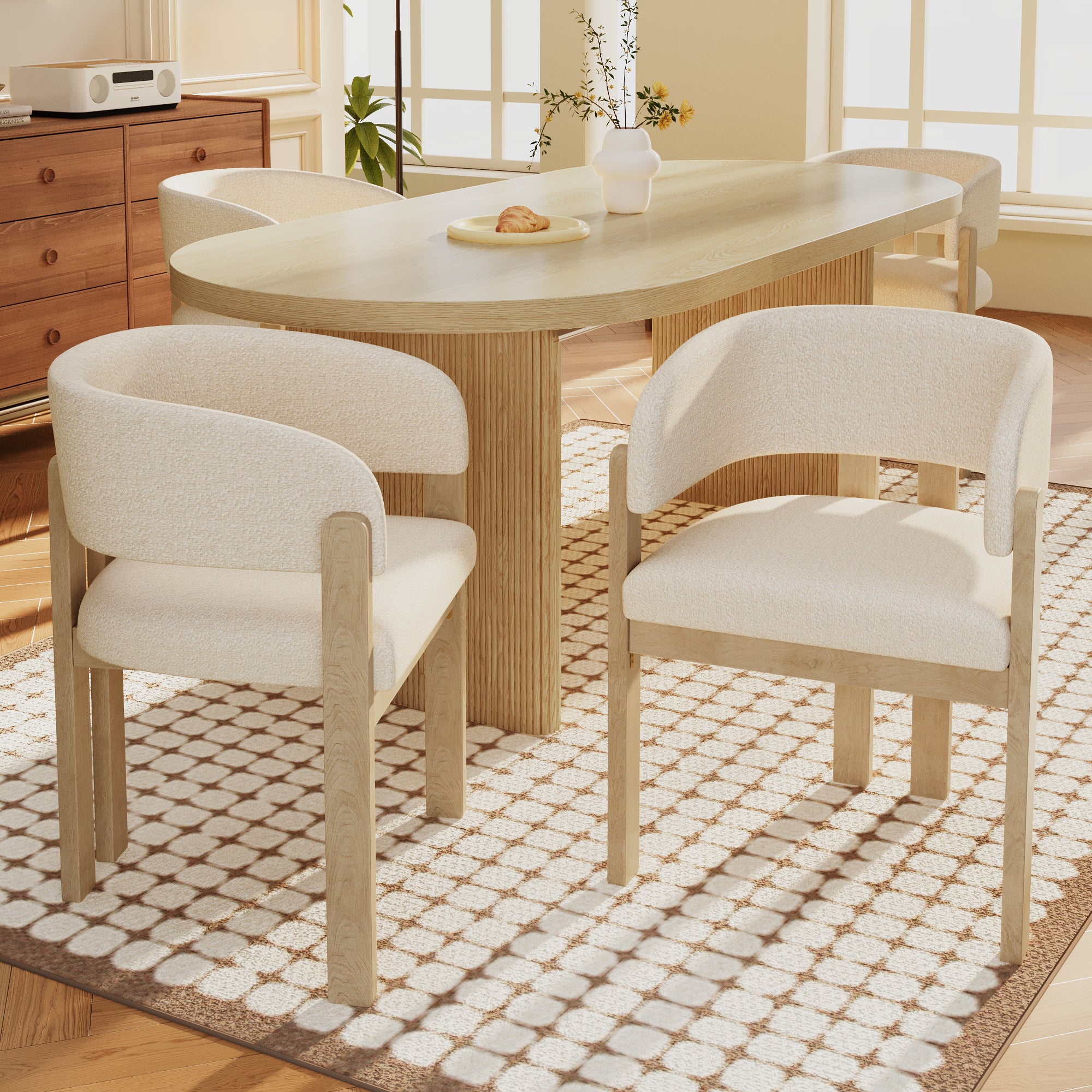 Zestaw 4 krzeseł do jadalni z podłokietnikami - 60 x 51 x 80 cm - tkanina bouclé i nogi z litego drewna - naturalny