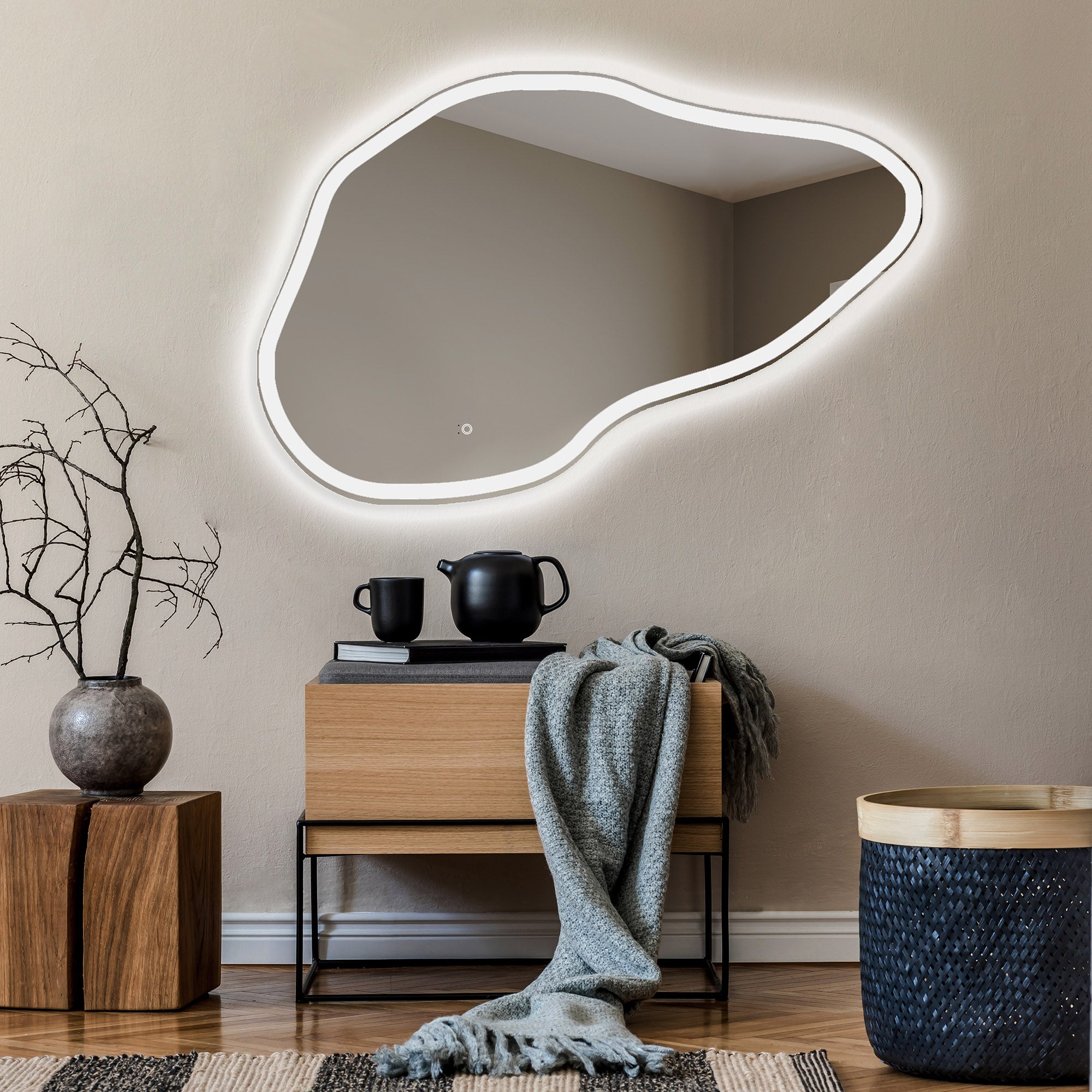 Lustro asymetryczne z podświetleniem LED Łazienka (84x54cm) Jasne lustro z podświetleniem | Chłodna biel 7000K