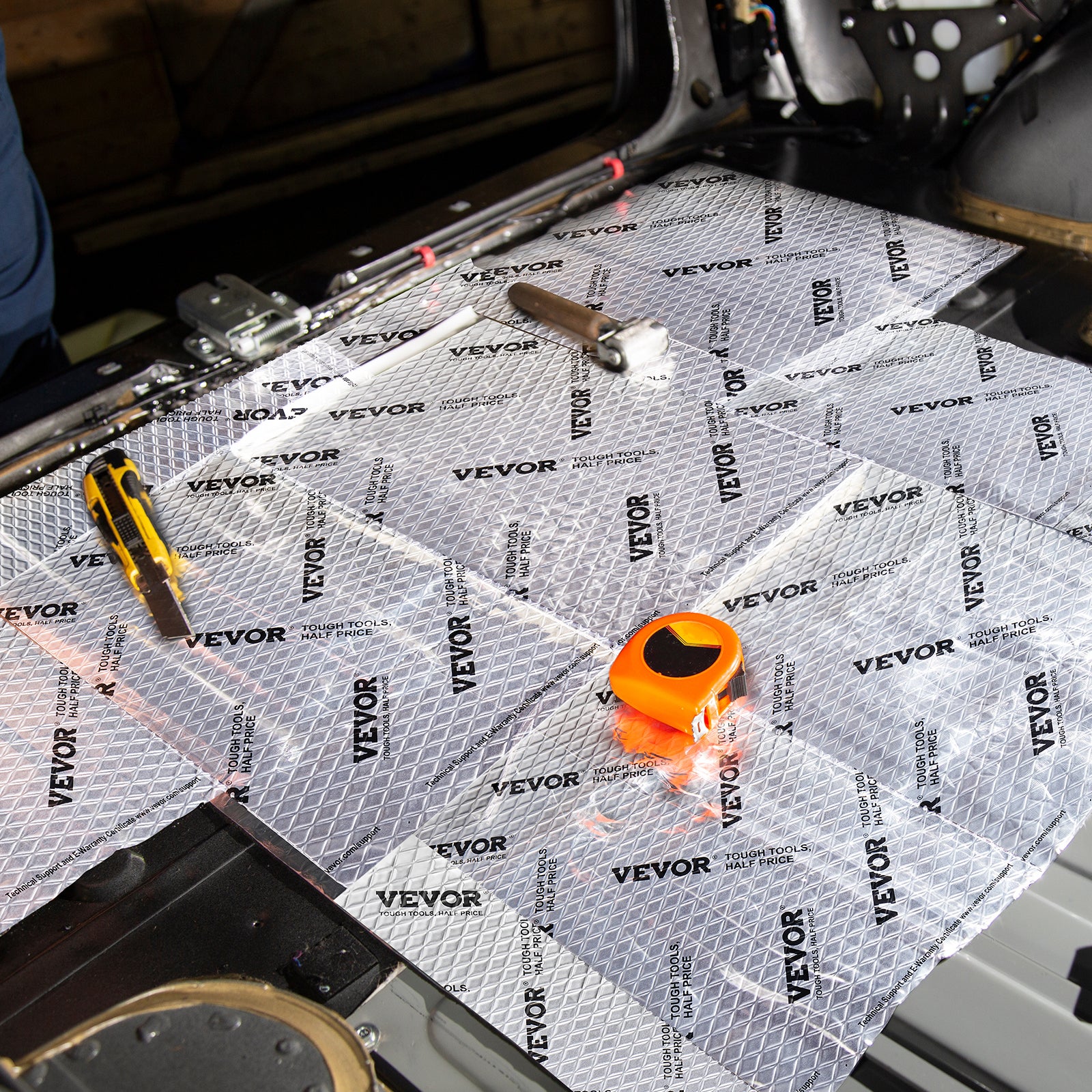 Tapis d'Isolation Phonique VEVOR 2 mm Insonorisation Voiture 3,3 m² Matériau Insonorisant Automobiles Caoutchouc Butyle 248,9x398,8 mm Tapis Isolant - 8