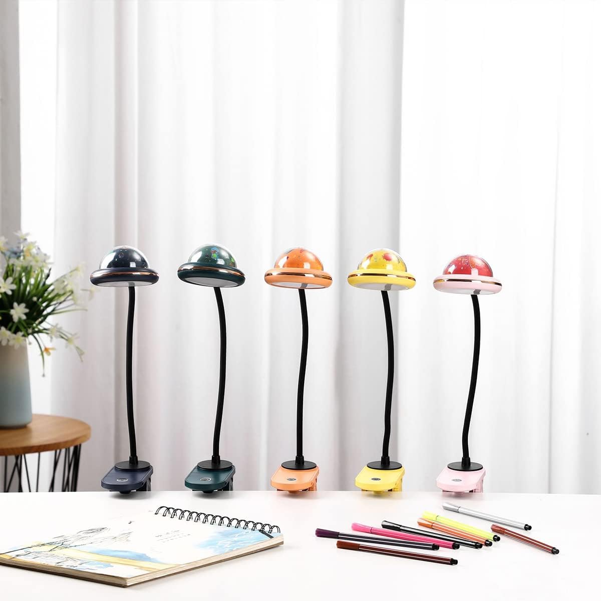 Lampa LED z klipsem dla dzieci, różowa, ładowana przez USB, do czytania z projekcją gwiazdek, z gęsią szyjką 360° - 5