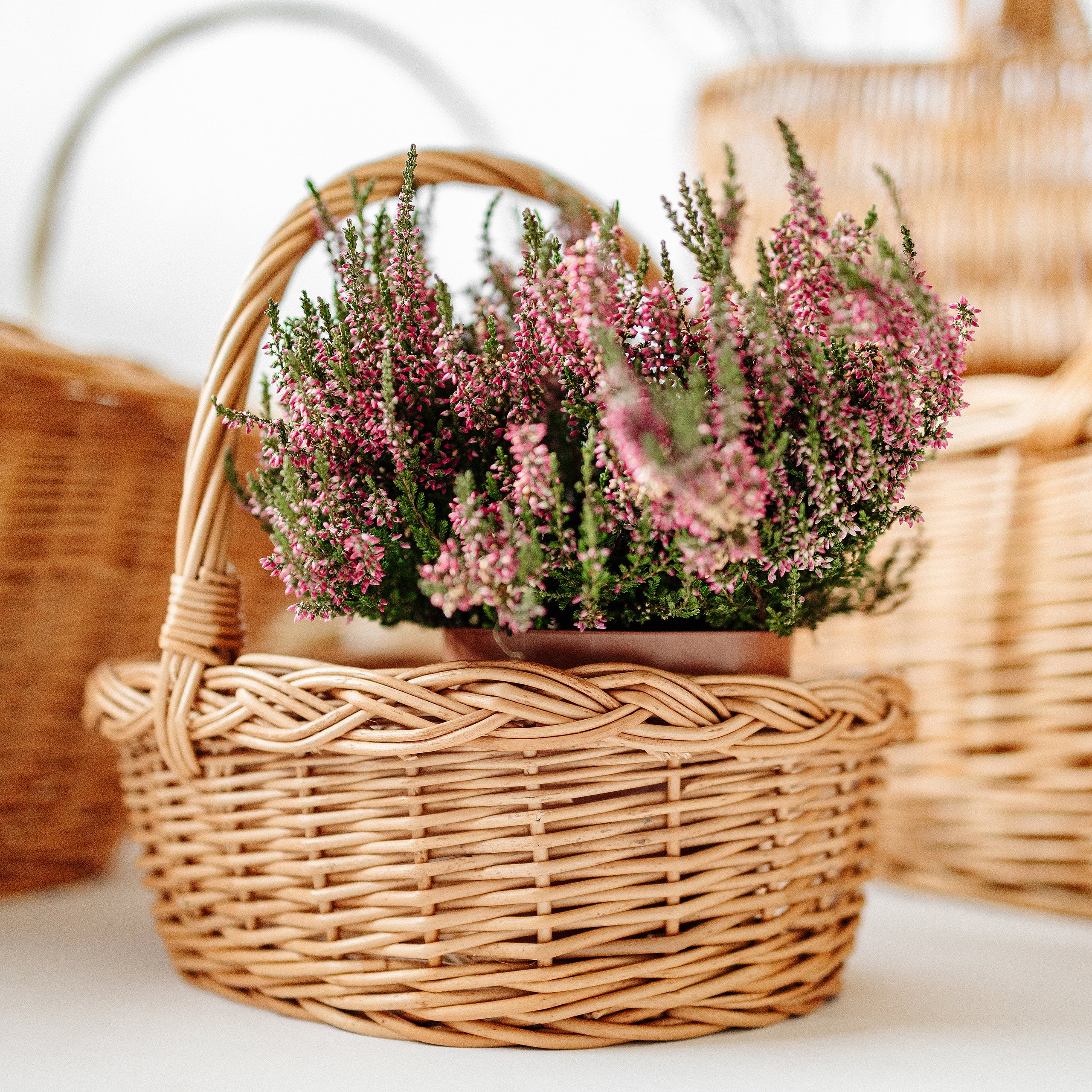 Panier De Pâques En Osier Naturel Avec Poignées - 30x27x24 Cm - Rangement Tissé Main Multifonction