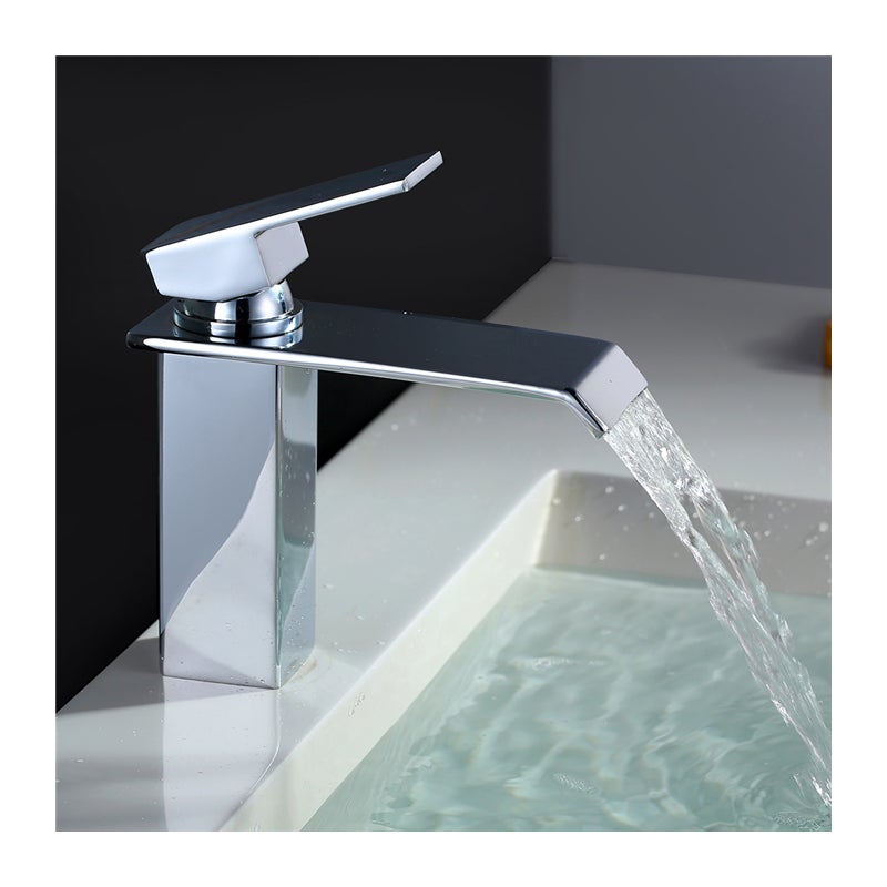 Kaskadowa bateria łazienkowa Mosiężna bateria umywalkowa Kwadratowa chromowana bateria łazienkowa