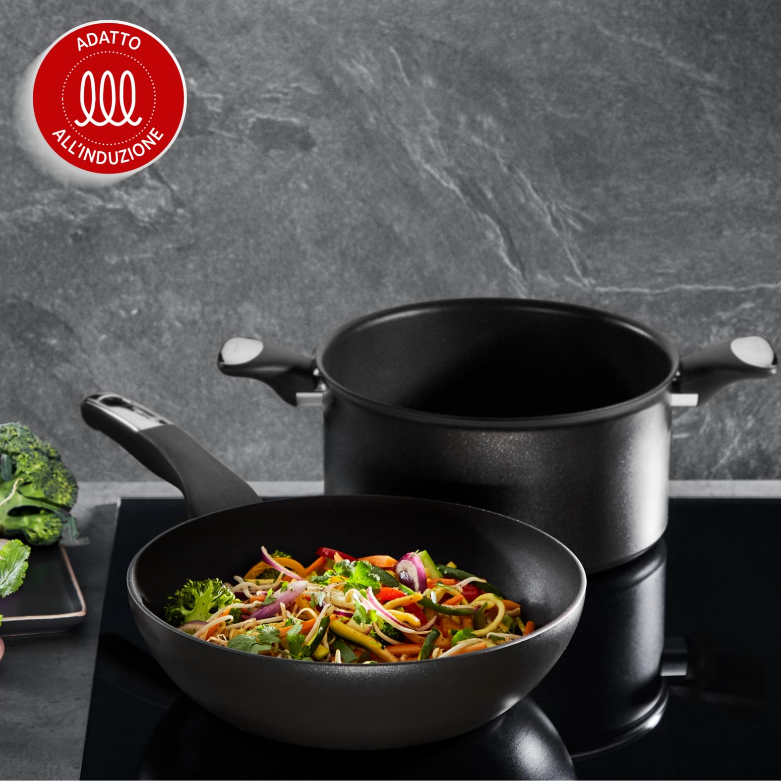 Lagostina Intensive Pro, Padella Antiaderente 32 cm, Rivestimento Titanio Antigraffio, Cottura Rapida e Uniforme, Tecnologia Thermo-Signal, Adatta a T - 2