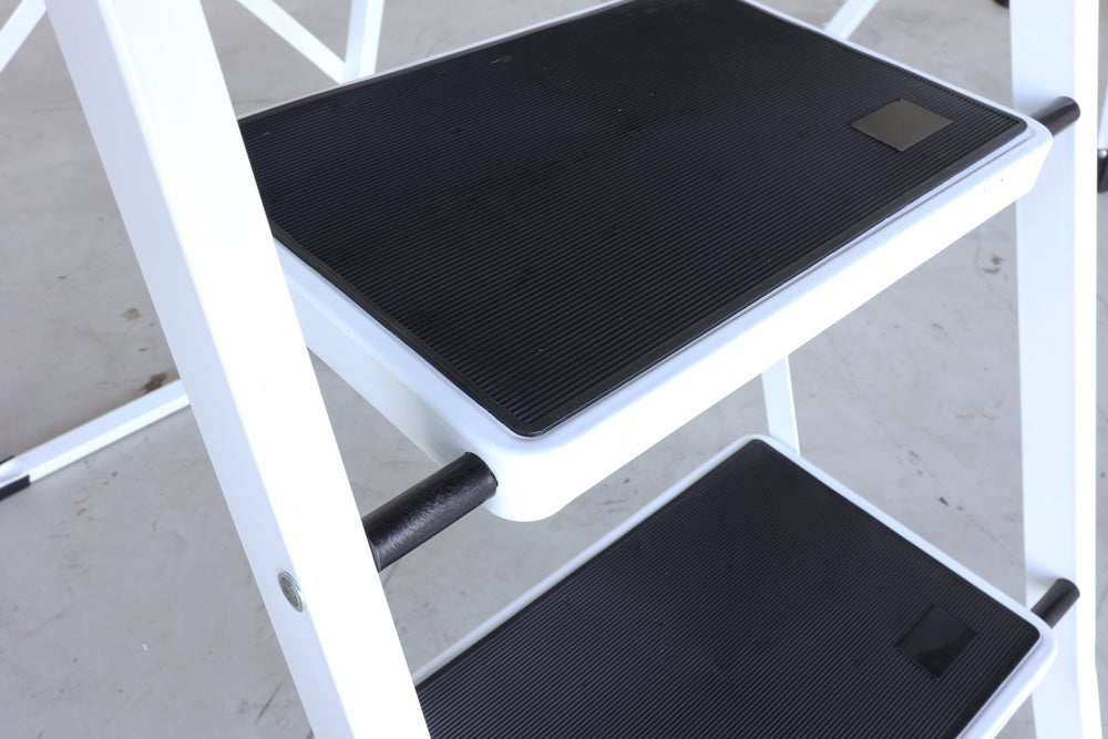 Escabeau pliable 4 marches - 4