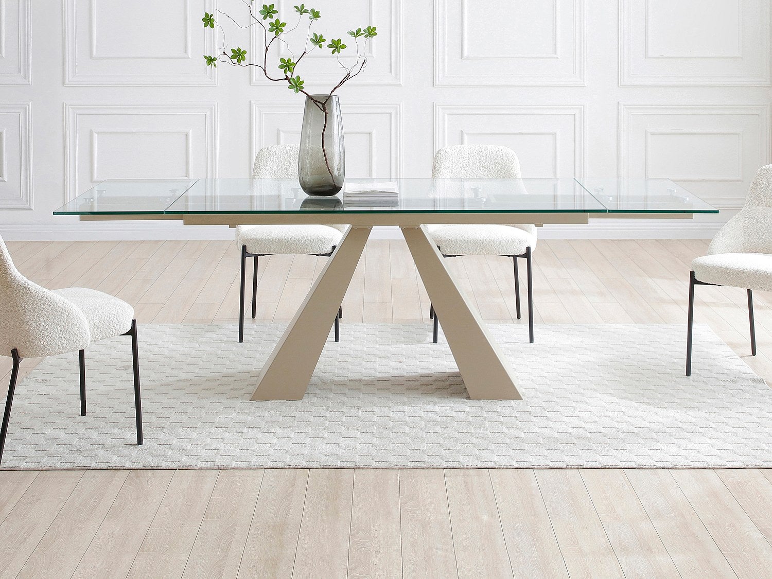 Stół do jadalni rozkładany dla 6 do 10 osób ze szkła hartowanego i beżowego metalu - Przezroczysty - LOZIPA marki Maison Céphy