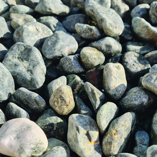 sac de +/- 450 kg = 6M² Galet vert de marbre 25/40 - 2