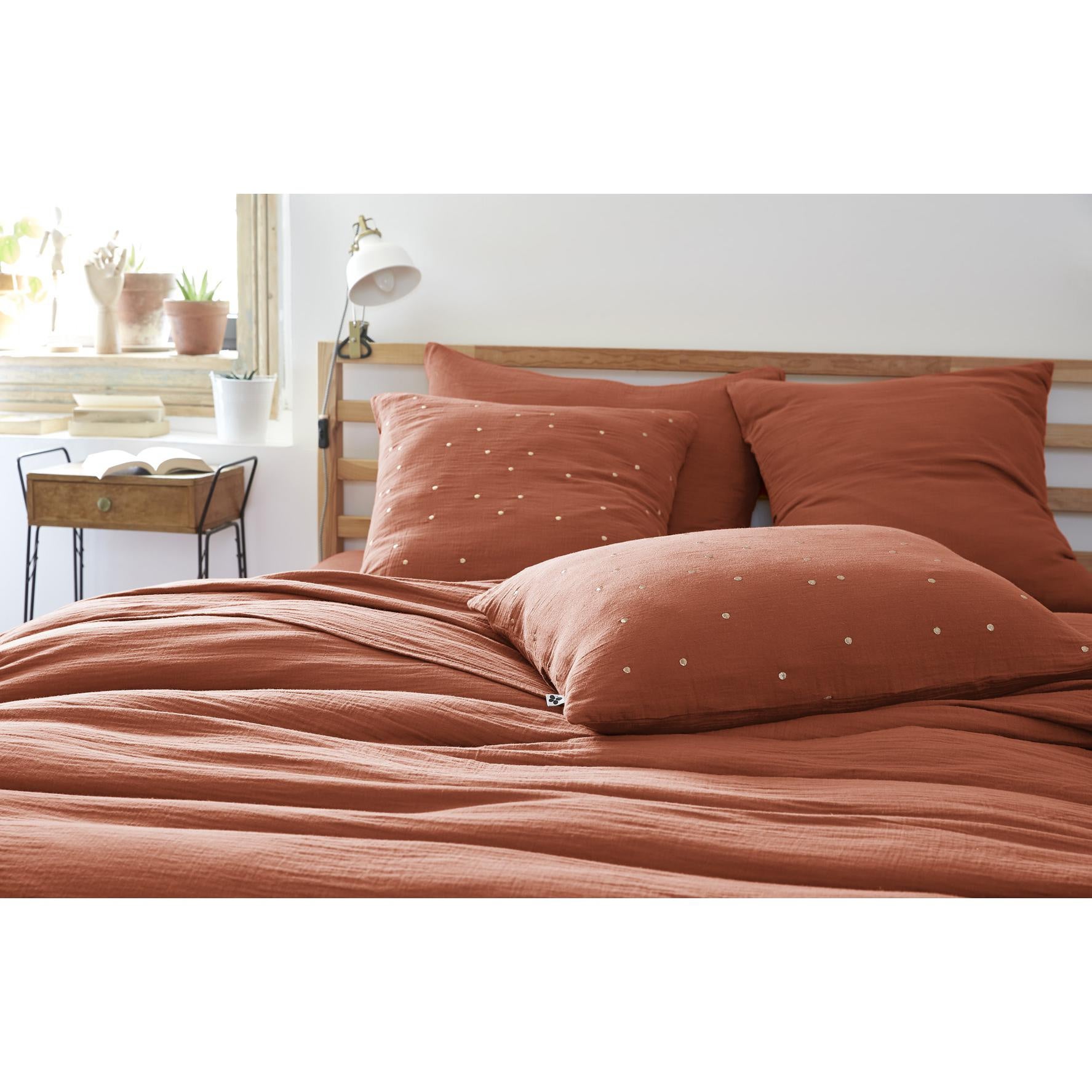 Taie d’Oreiller 60 x 60 cm – Gaze de Coton Brodée Fil Or – Gaïa Chic Terracotta - 2