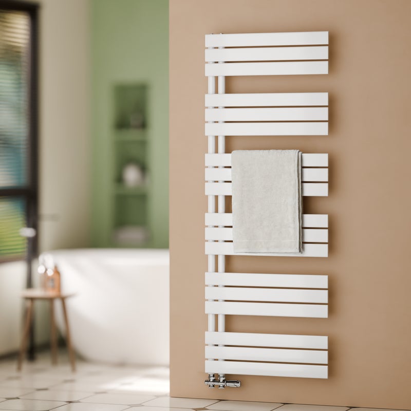 Grzejnik łazienkowy drabinkowy na ciepłą wodę - Stalowy z podłączeniem środkowym - Kolor biały - Wymiary 1599 x 600 mm - Moc 958 W