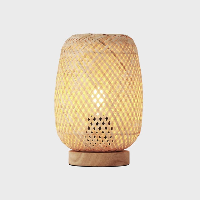 Lámpara de mesa de mimbre y madera 