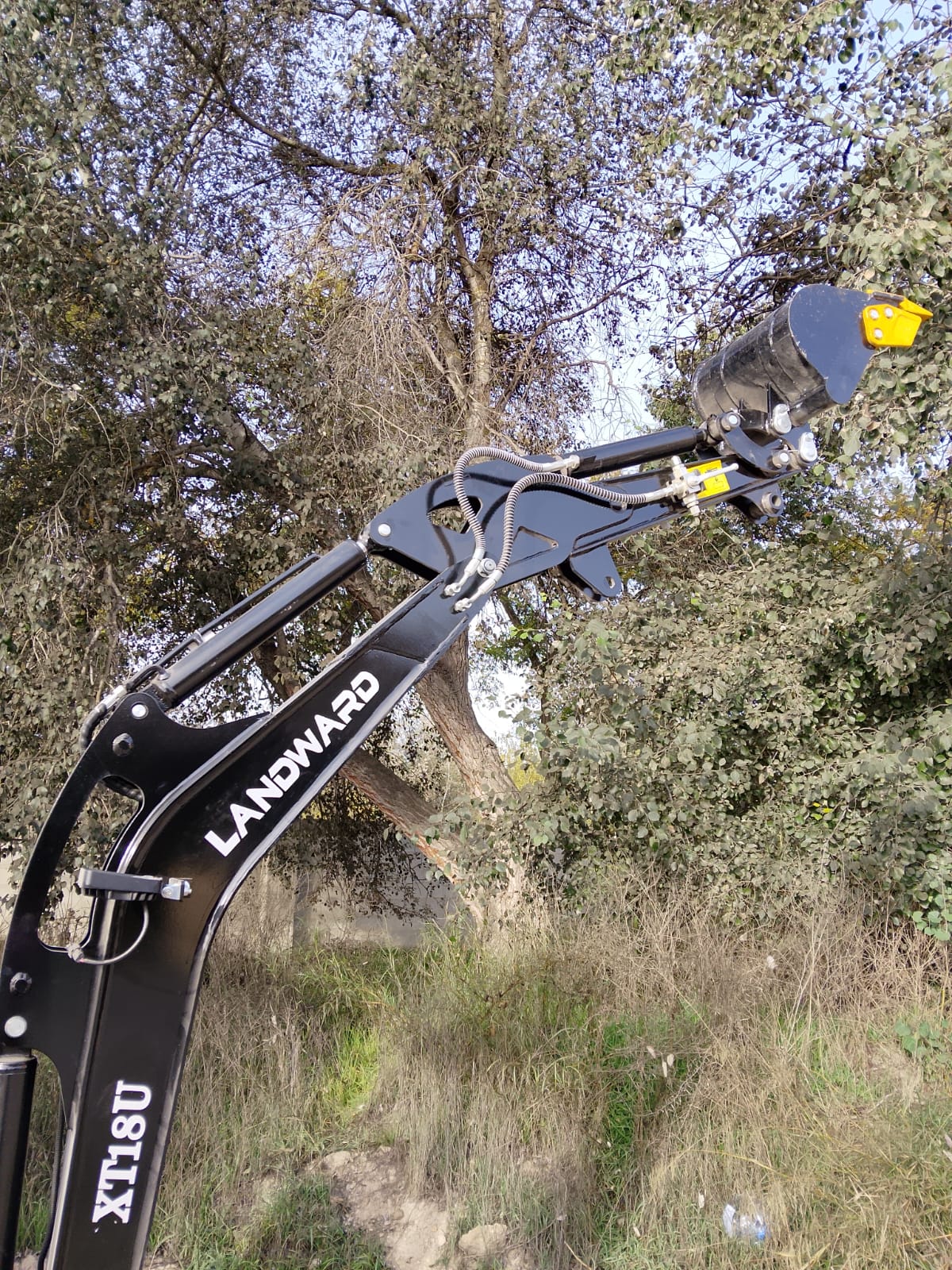 Mini Pelle de 1.8 Tonnes (1800 kg) Diesel Laidong 385 (3 Cylindres) Noir/Bleu - 6