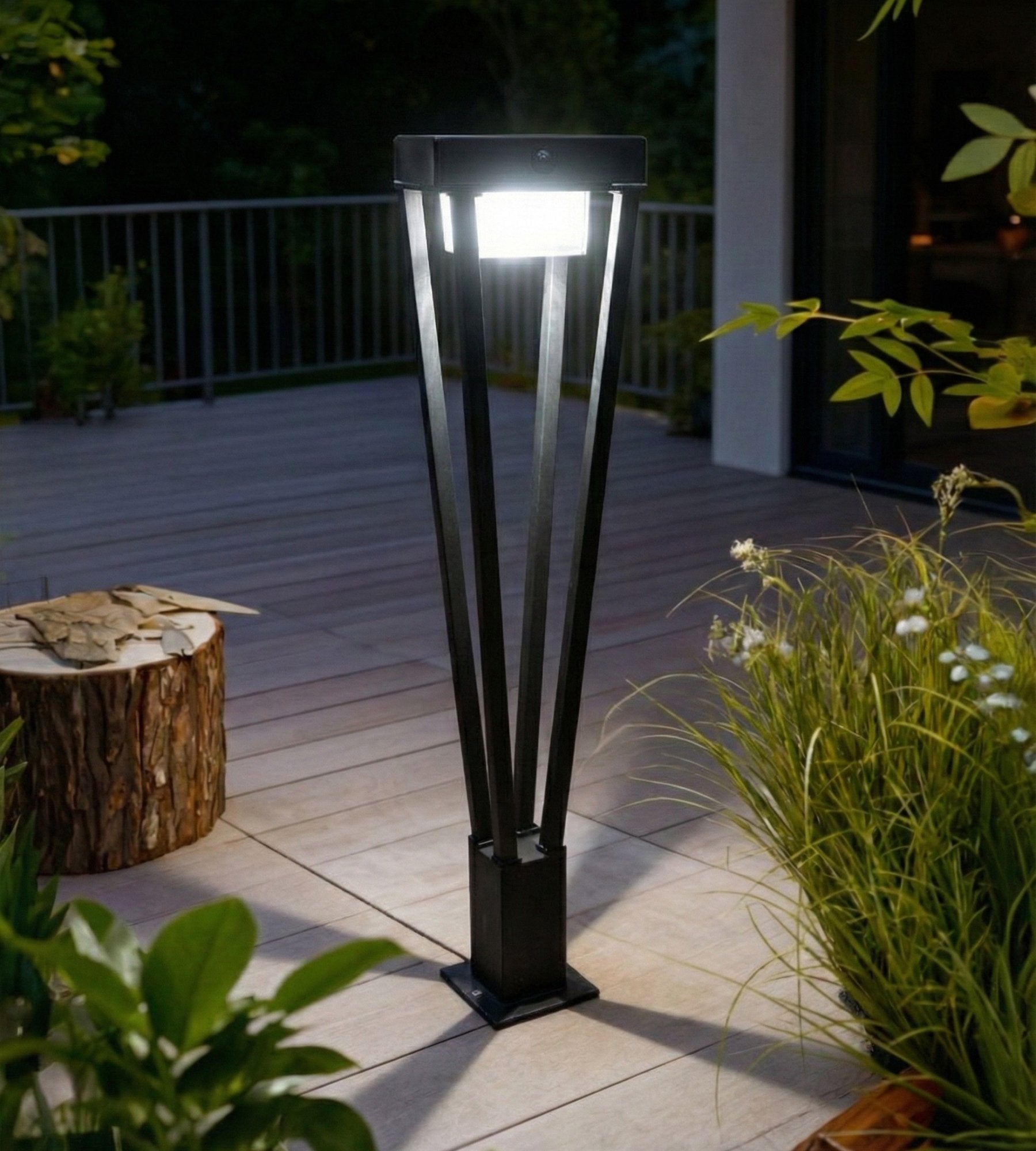 Borne Led solaire LUXOR noire - Détecteur de mouvements - 3 modes d'éclairages 75 à 600 lumens - 3