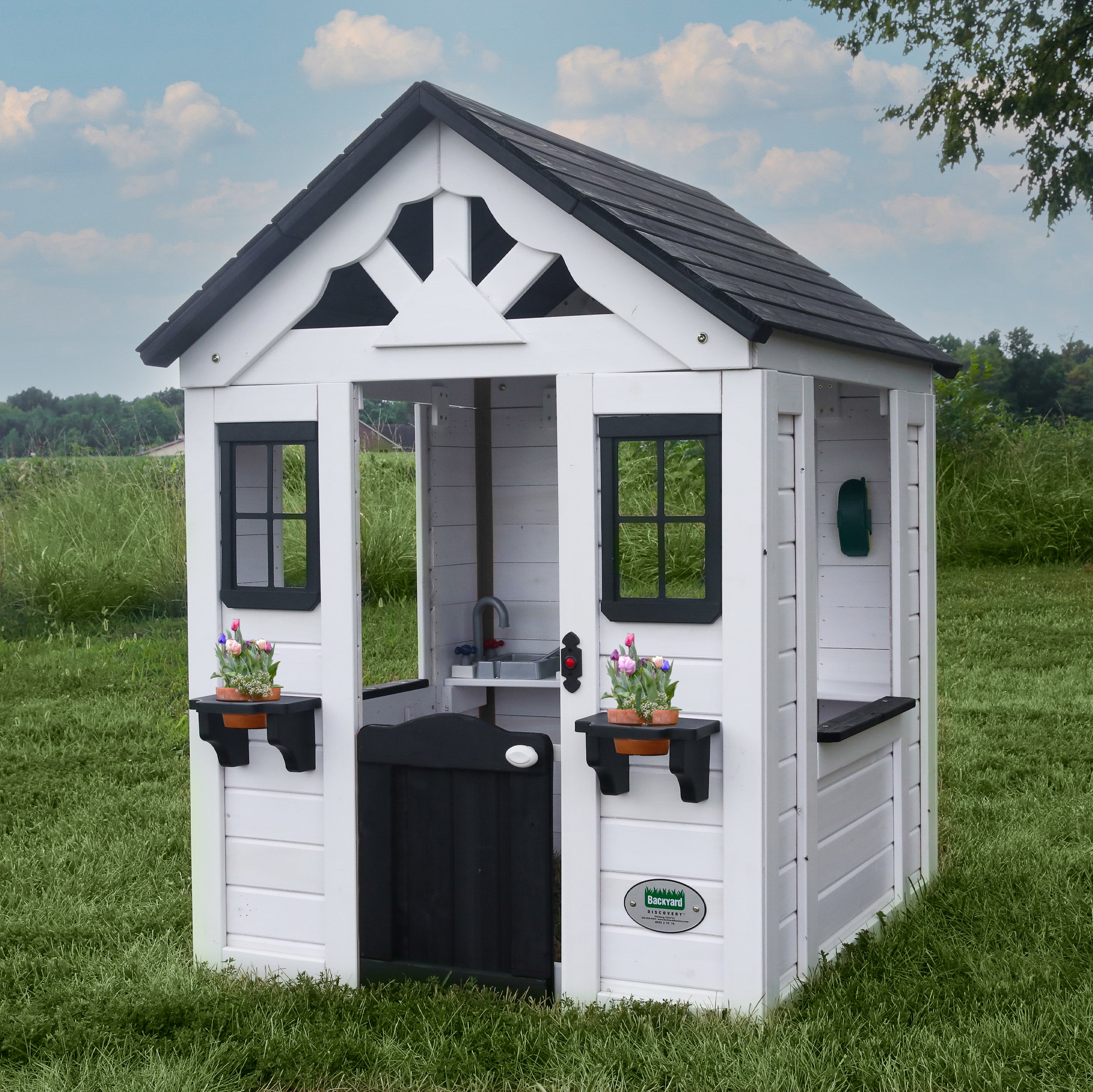 Backyard Discovery Sweetwater, Cabane Extérieur Bois Pour Enfant - Blanche/Noire | Maisonnette De Jeux Pour Jardin | Avec Cuisine, Accessoires Et - 6