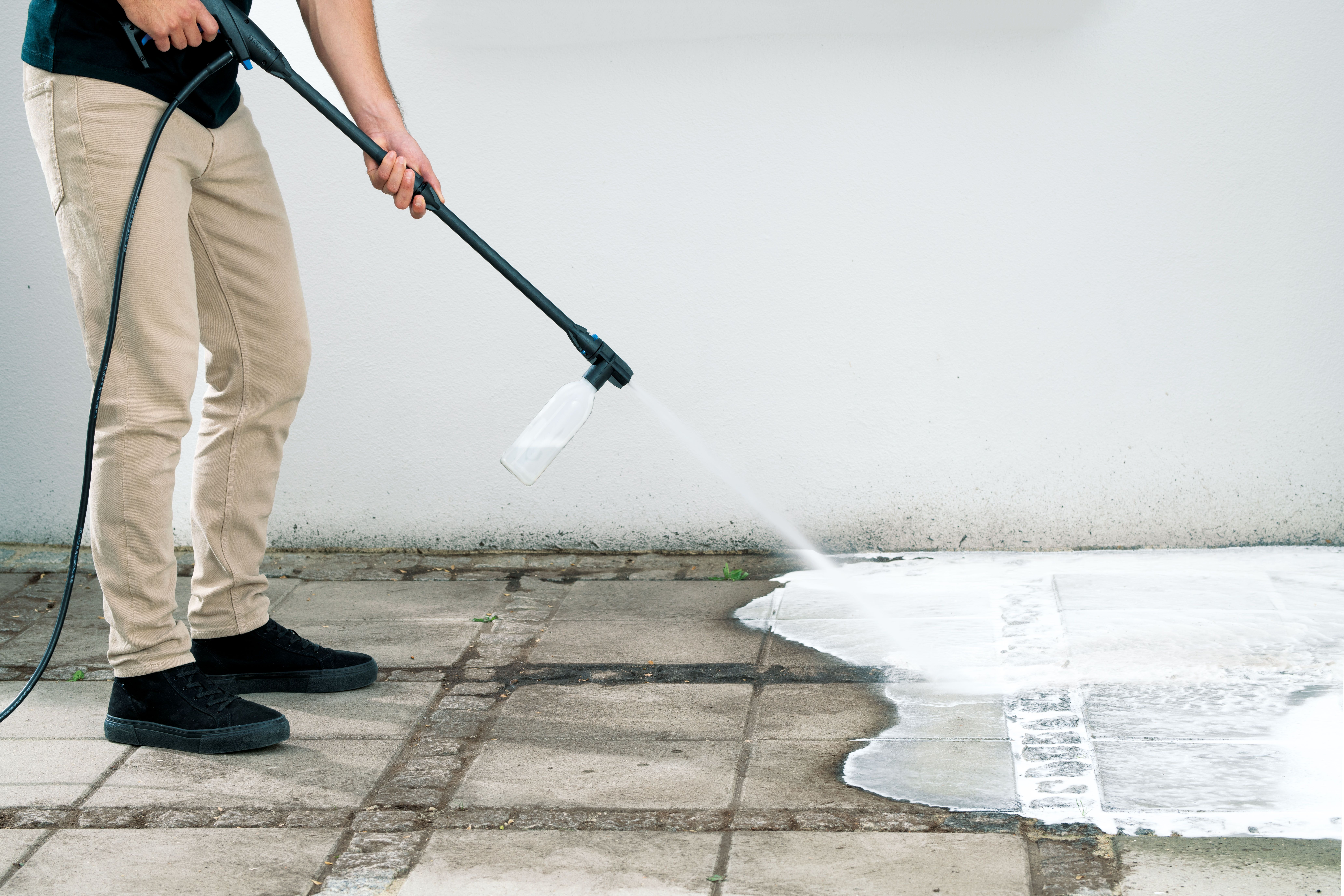 Nilfisk Core 125-5 Home Nettoyeur Haute Pression – 125 bar, 1400 W – Avec Nettoyeur Terrasse et Brosse Fixe Courte – Pour Terrasse, Mobilier de Jardin - 7