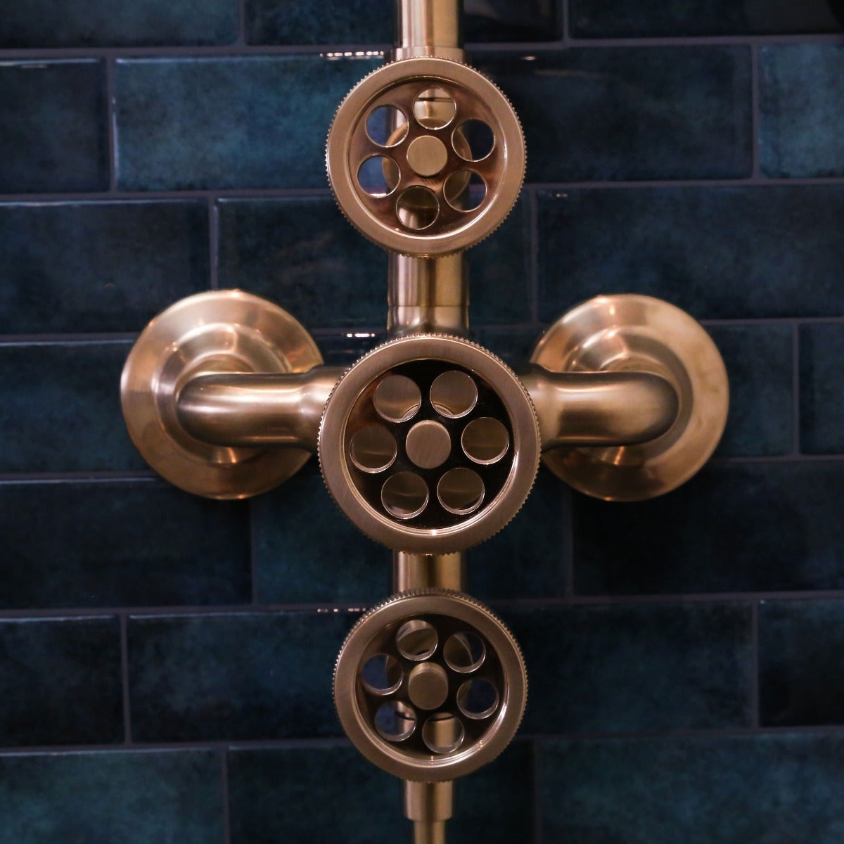 Indus coluna de duche termostática em cobre escovado - 4