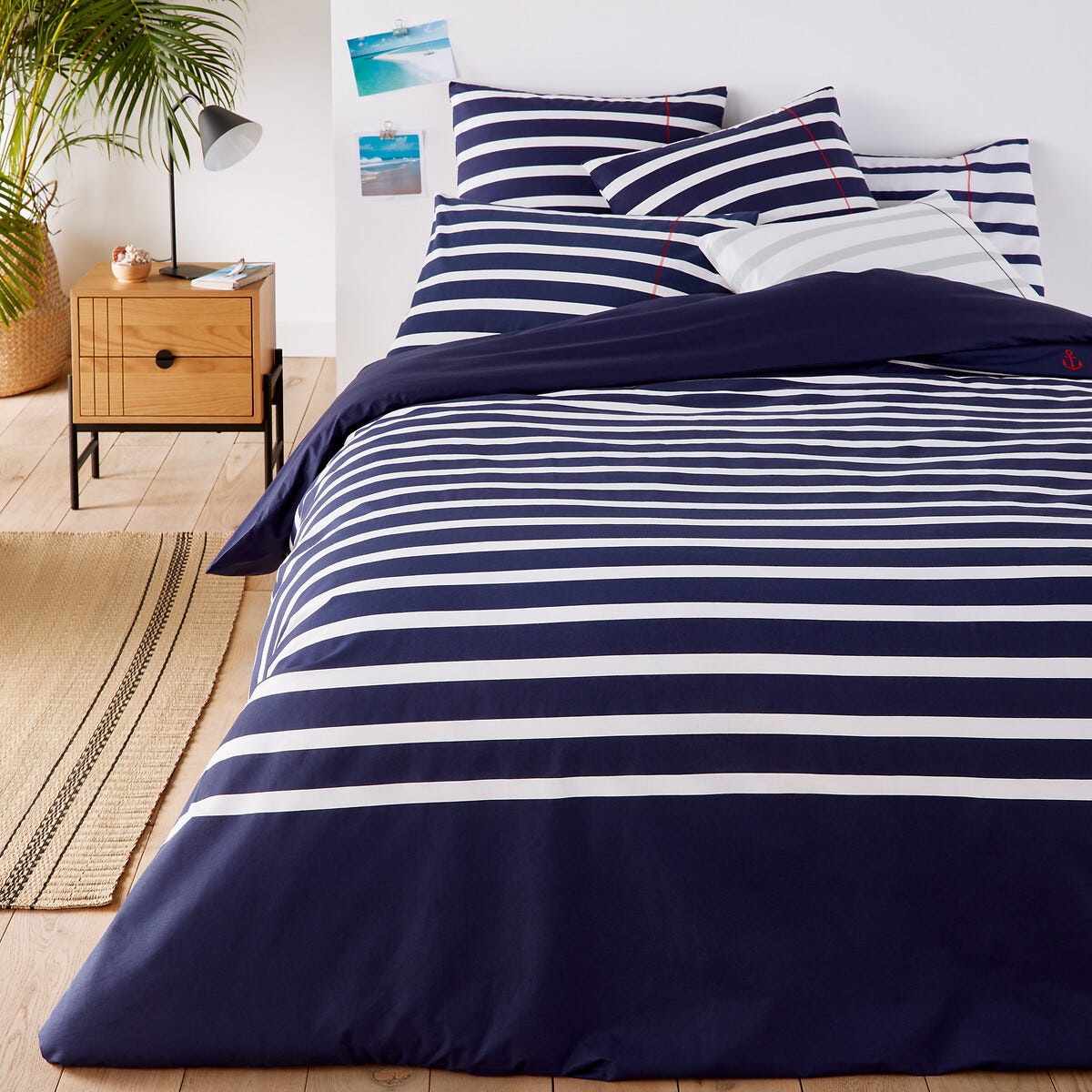 Whale Flotilla Couette 200x200 Cm Légère 4 Saisons + 2 Taies D'Oreiller - Microfibre