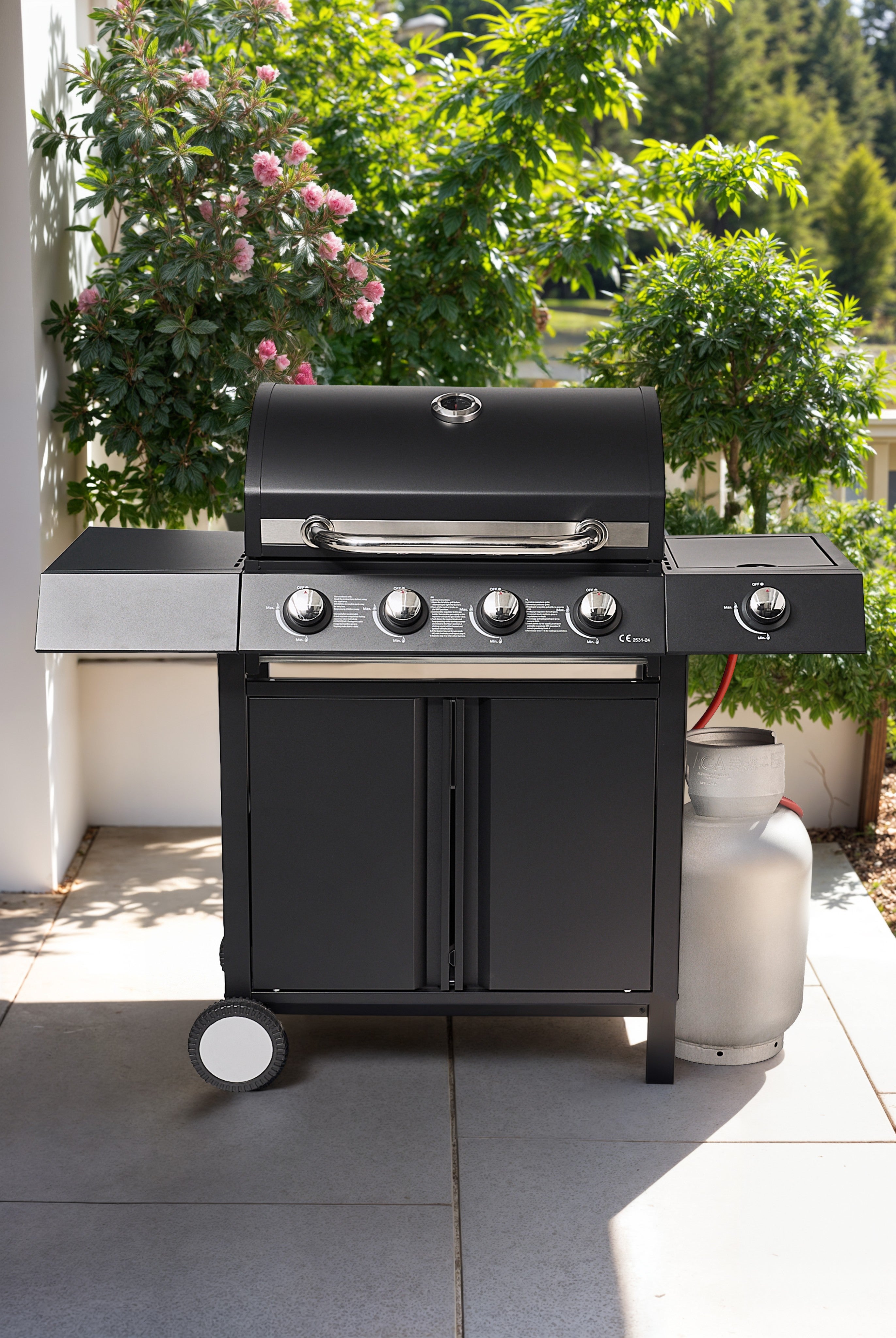 Grill gazowy 4 palniki z palnikiem boczny Prime3 GGG41