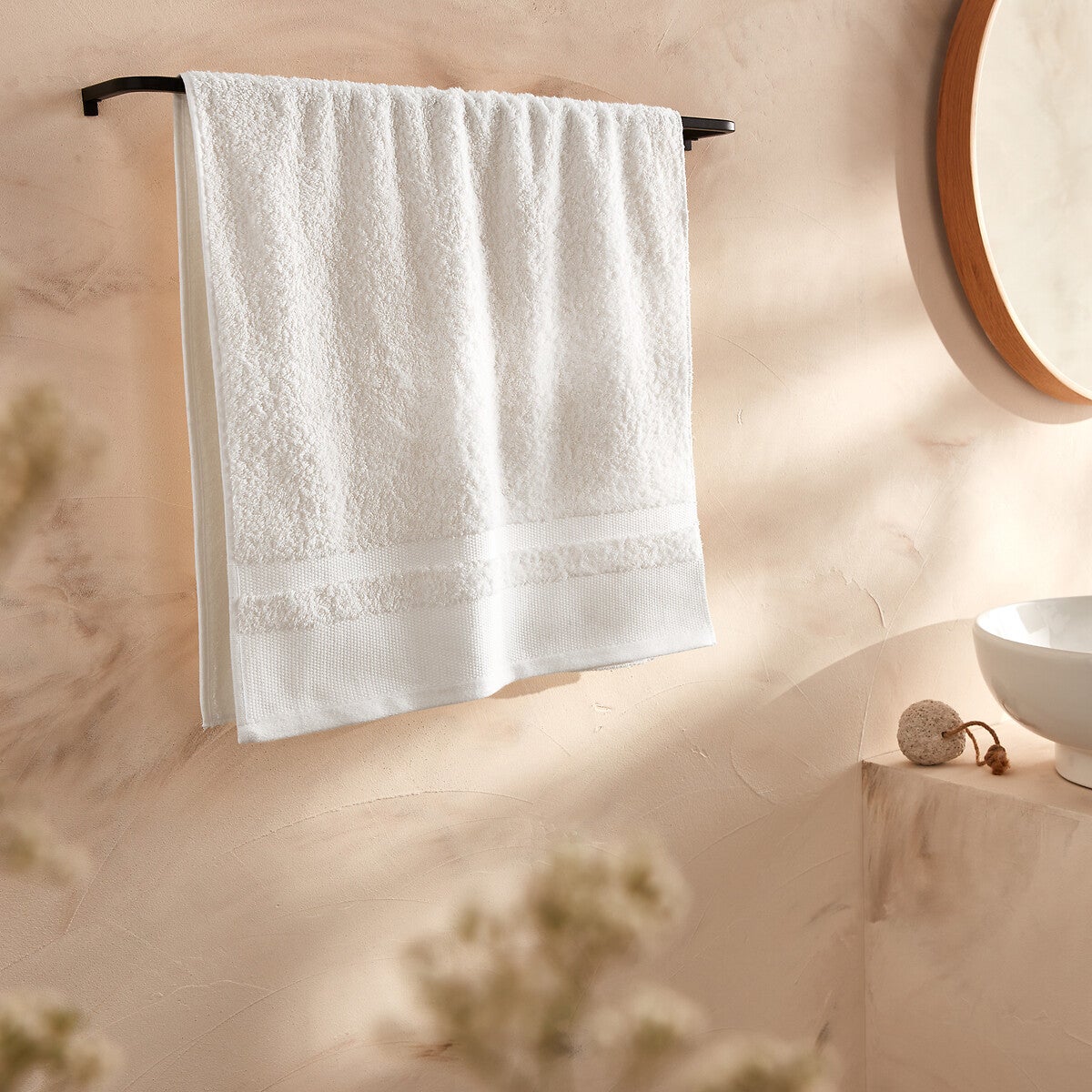 Serviette De Toilette Professionnelle Hébergement Foyer Blanche 100% Coton Esthéticienne Médical Coiffeur Infirmier | TH224 | L