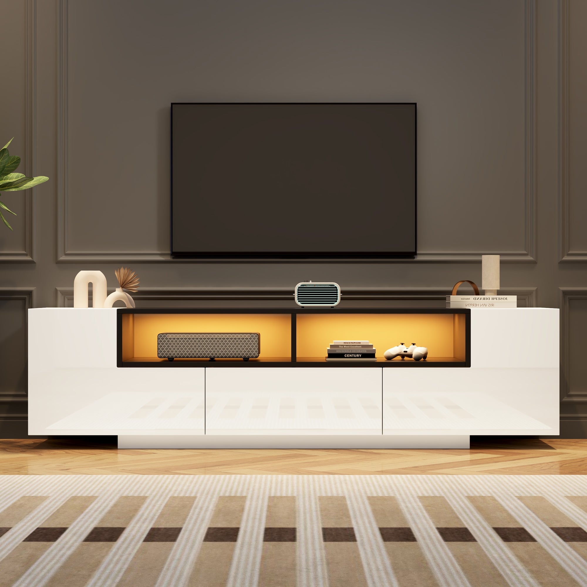 Wysokopołyskowa szafa pod TV 180x40x48 cm - z oświetleniem LED - 1 szuflada i 2 drzwi - na telewizory 75-calowe - biała