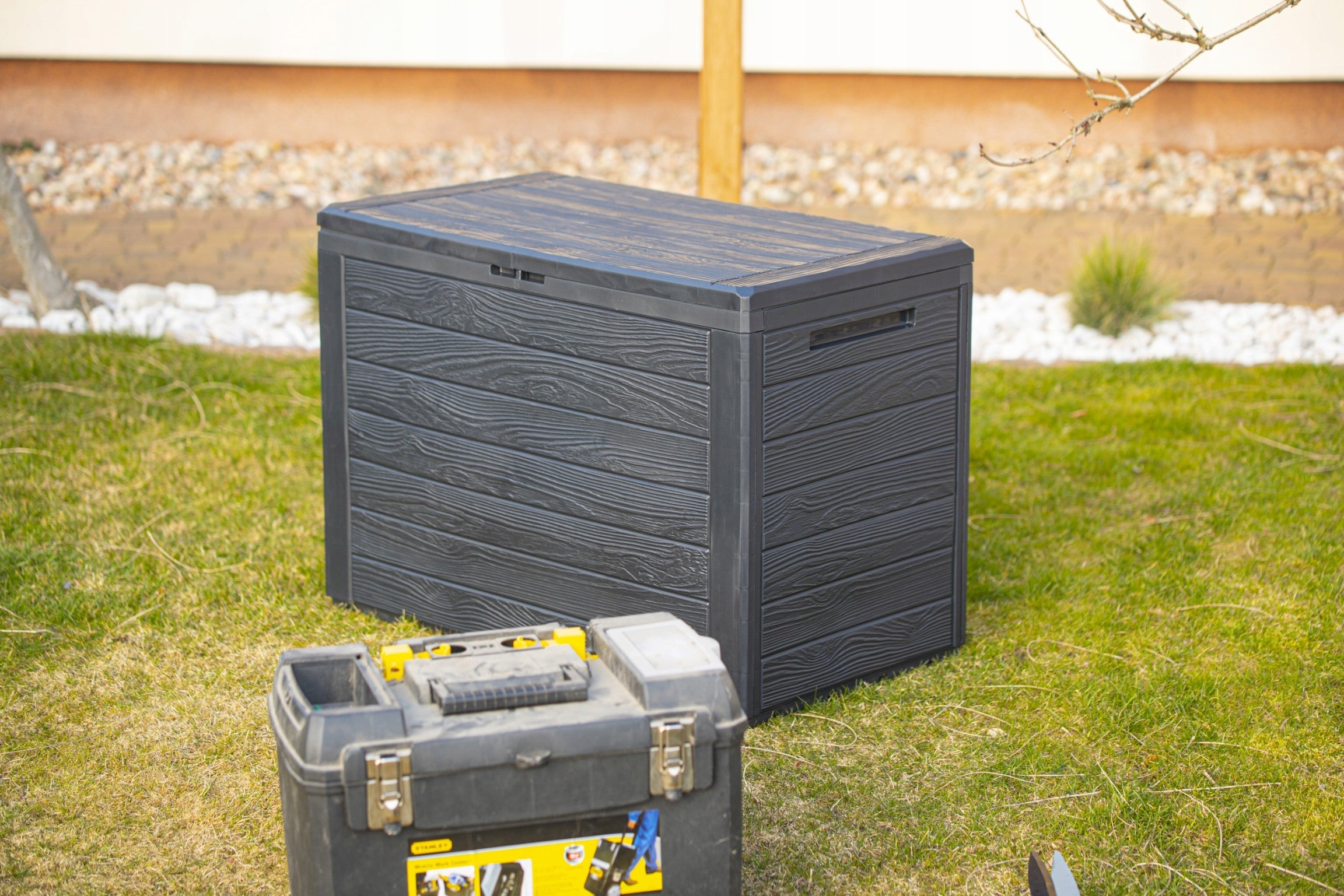 PROSPERPLAST Baul de jardin 190 litros Prosperplast Woodebox de plastico en color antracita 78 x 43,3 x 55 cm - 6