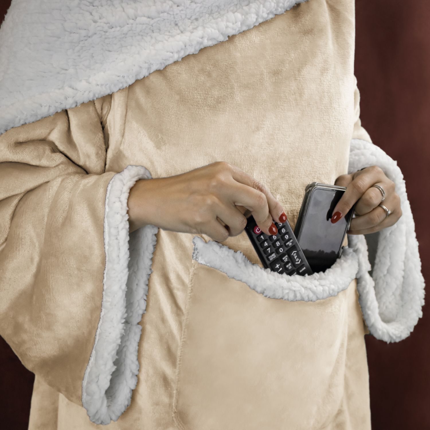 Couverture polaire, plaid intégral avec manches et poche - 140 x 210 cm - Sherpa et flanelle - Adulte - Beige - Vivezen - 4