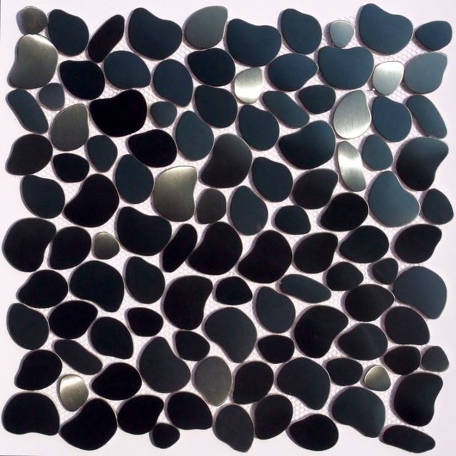 mosaique carrelage inox pour sol et mur douche et salledebain galet noir