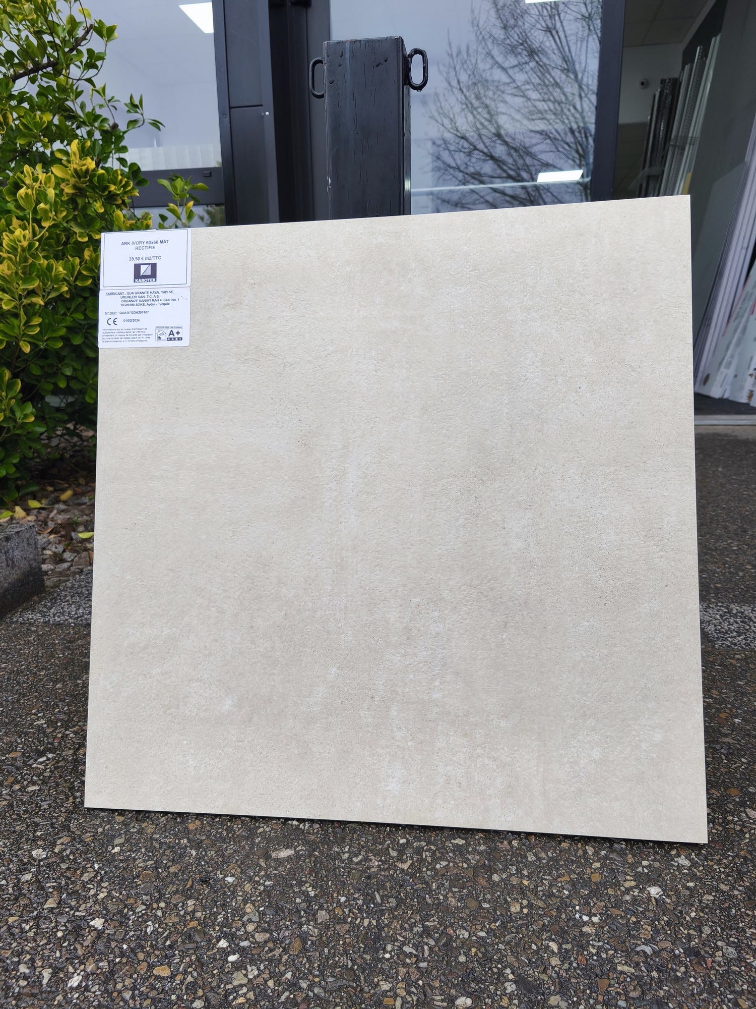Ivory Sol Carrelage sol/mur effet béton beige ARK IVORY MAT L.60 x l.60cm | Leroy ...