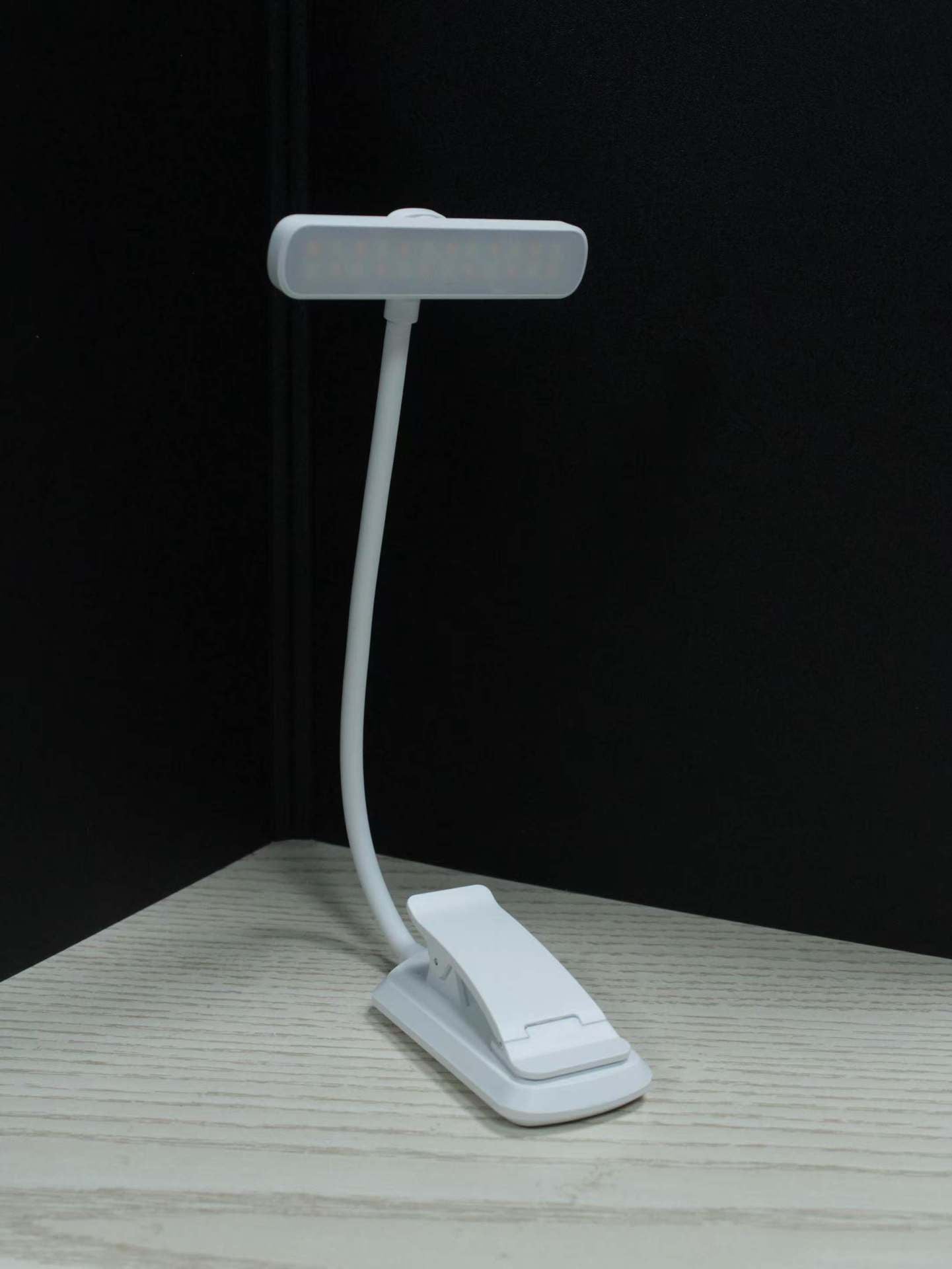 Ładowana przez USB lampka do czytania LED, obrotowa lampka biurkowa z klipsem, Biała
