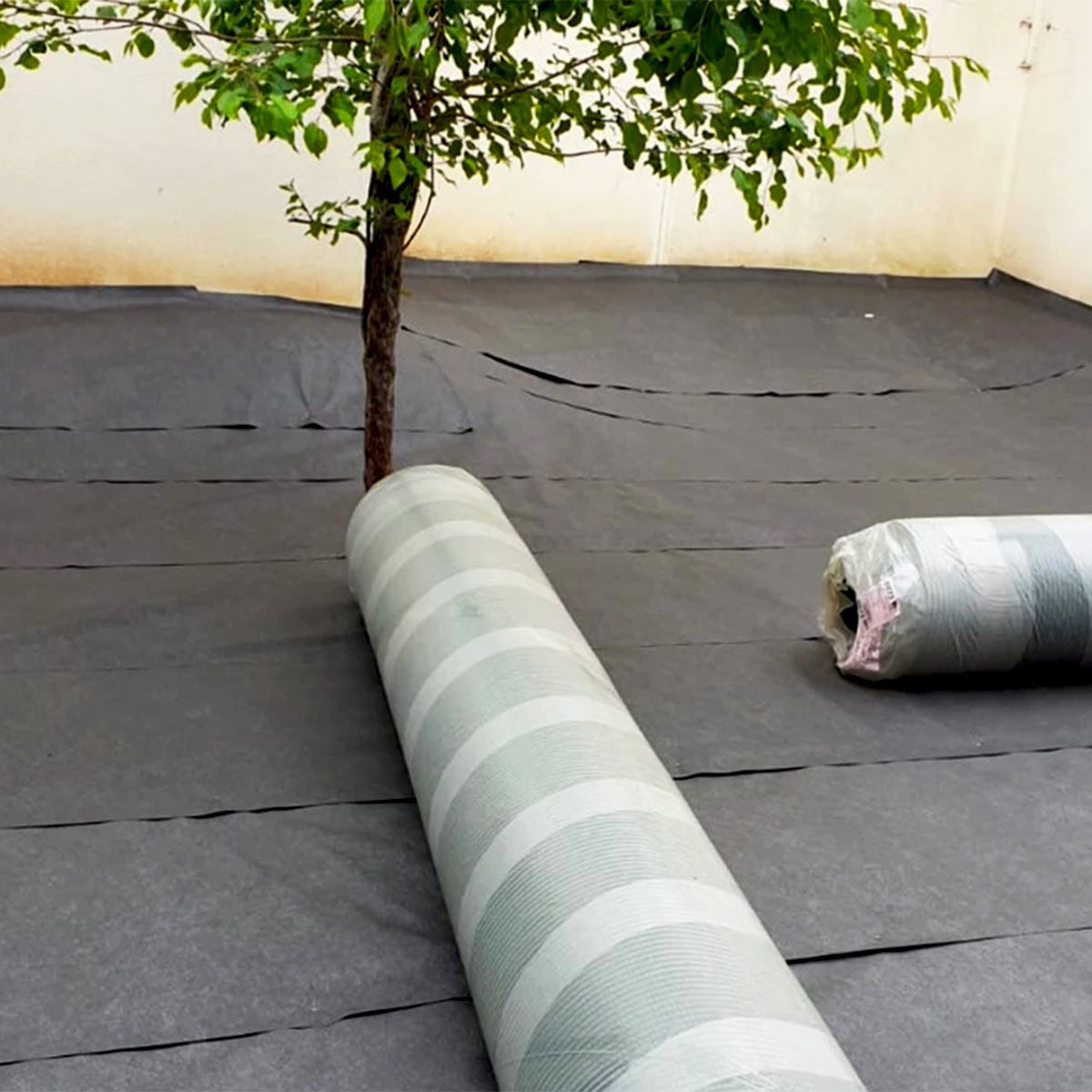 Géotextile 150 g/m² – rouleau 1,5 m x 25 m –soit 37.50M² idéal sous gazon synthétique et graviers - 6