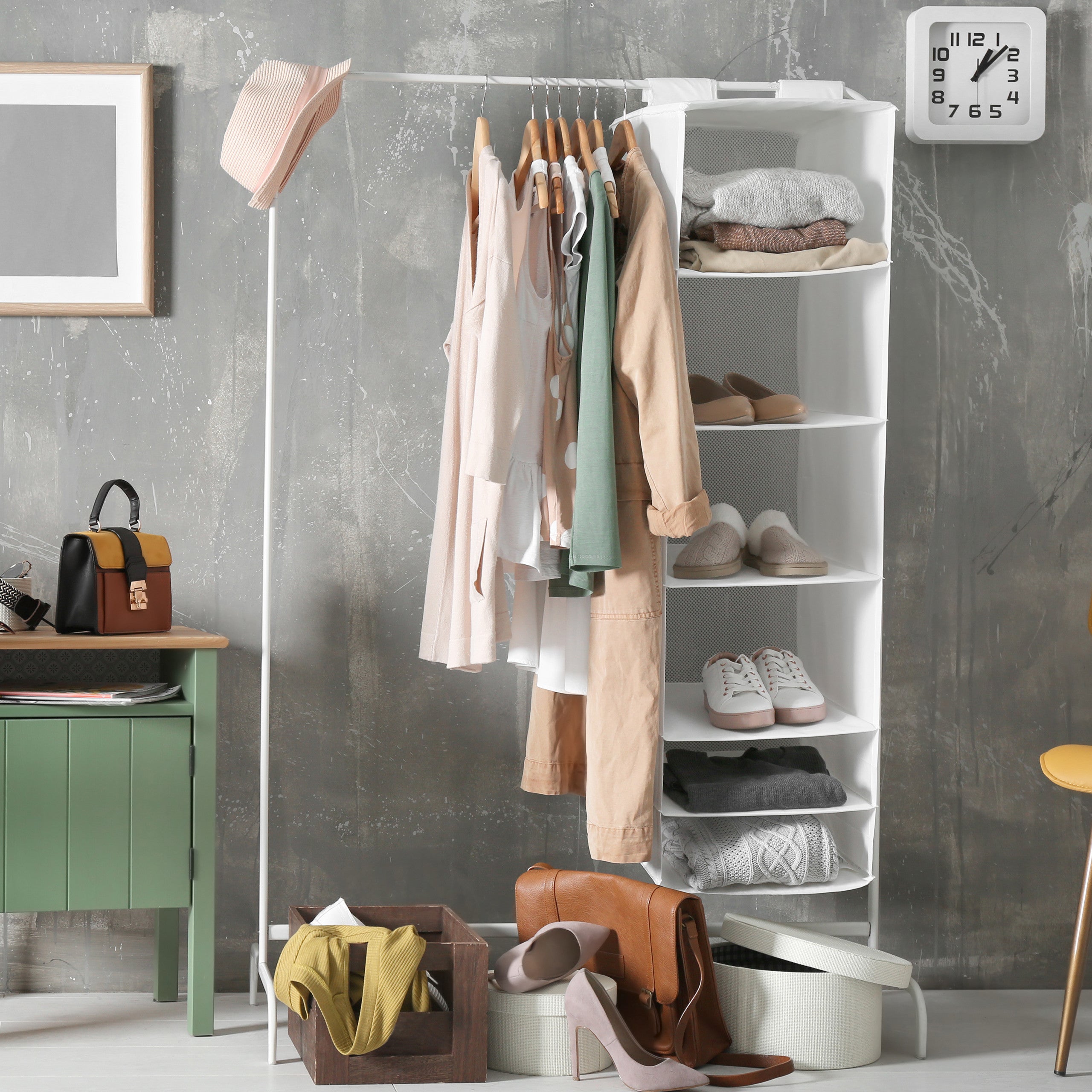 36x Cintres en bois set pantalon robe jupe chemise, Crochet pivotant 360° Hxl: 22,5 x 44,5 cm, nature/argent - 3