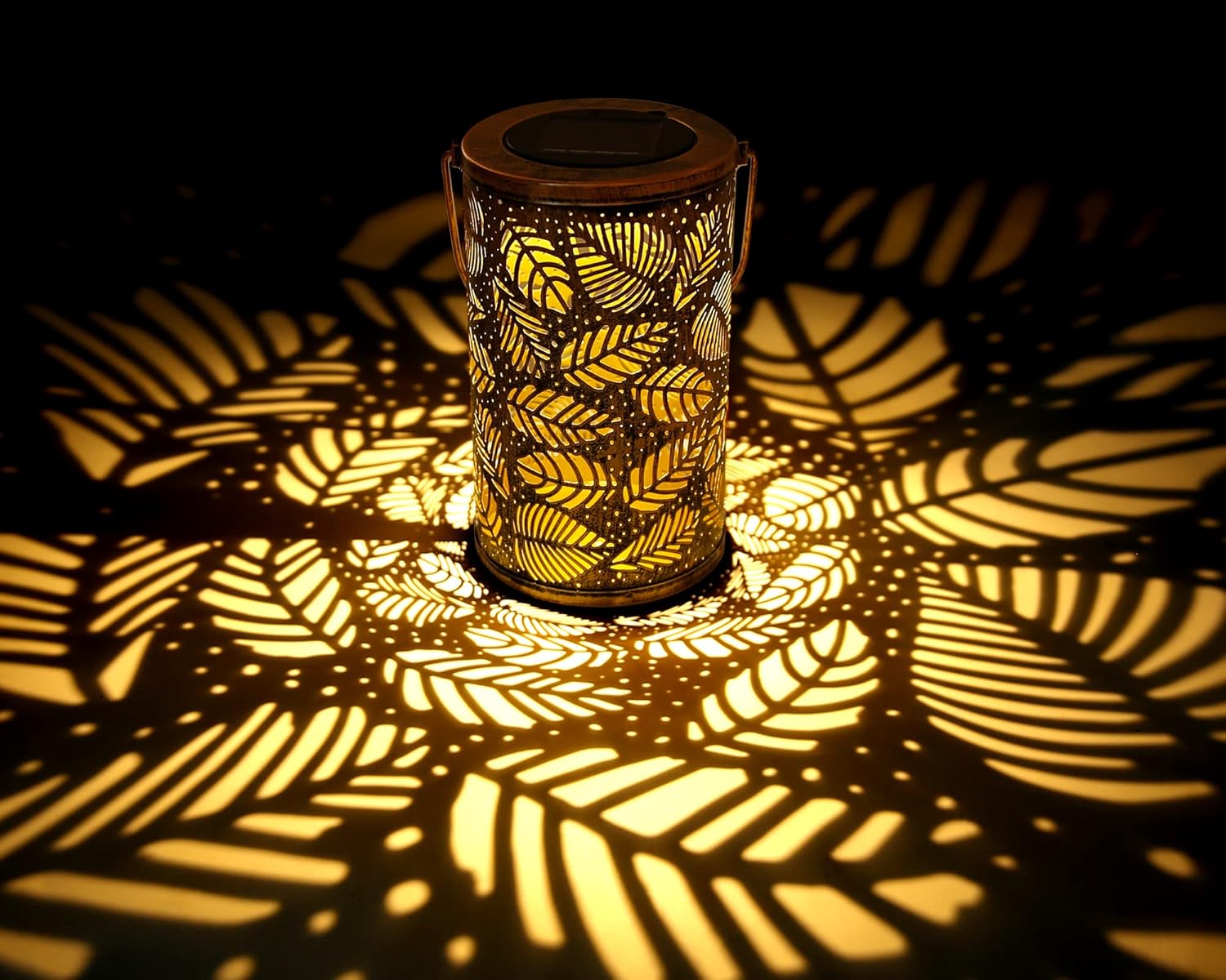 Dekoracyjna lampa ogrodowa zasilana energią słoneczną, do użytku na zewnątrz, wisząca/na słupku, wodoodporna IP44, odpowiednia do balkonów i ogrodów.