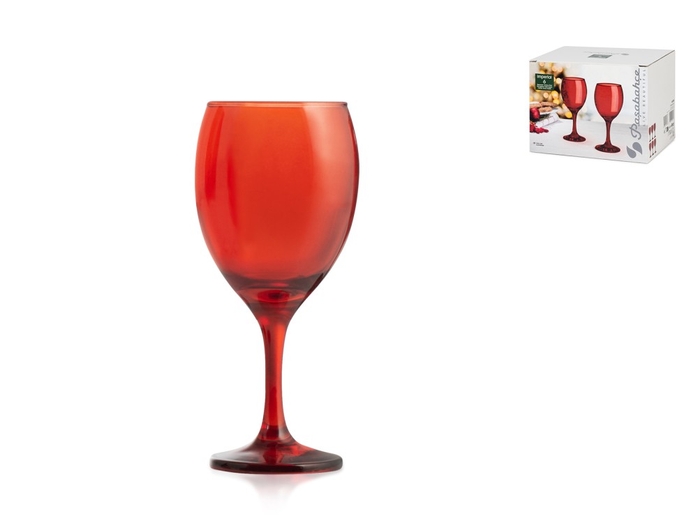 Una Pila Di Due Tazze Di Carta Capovolte Su Fondo Bianco Immagine Stock - Foto 3