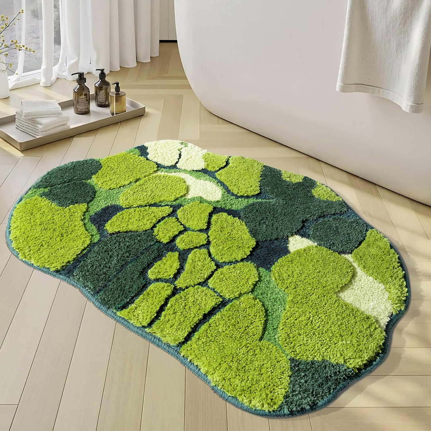 Antypoślizgowa mata łazienkowa z miękkiej, chłonącej wodę mikrofibry, estetycznie pasująca do łazienki w stylu boho (80 x 50 cm, kolor zielony mech)