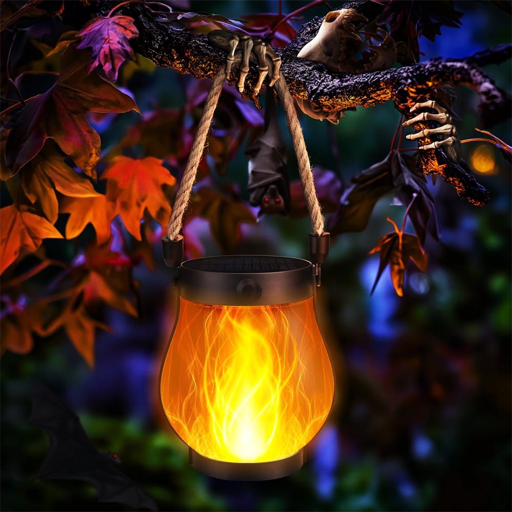 Lanterne solari da appendere per esterni, luci decorative IP65, impermeabili, in metallo, motivo floreale, accensione e spegnimento automatico, illuminazione a LED a energia solare, dal tramonto Lanterne solari da appendere per esterni, luci decorative IP65, impermeabili, in metallo, motivo floreale, accensione e spegnimento automatico, illuminazione a LED a energia solare, dal tramonto