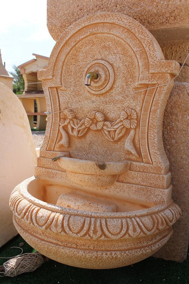 Fontaine de Jardin suspendue HADAR 45x15x67cm. Avec pompe Betón Pierre. Couleur Ocre - 6