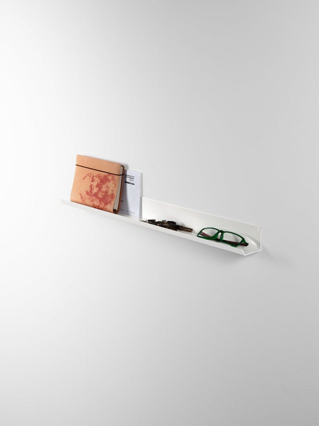 Mensole svuotatasche e portalibretti da muro dal design moderno e minimal, adatta a ingressi e camere. Made in Italy. (60cm, Bianca)