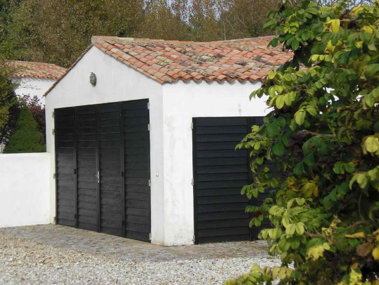 Lasure Ebène Imperméabilisante Bois Brut- WoodGuard Color- Saturateur Protecteur Eau Gel - Formule Végétale- 1L-8m2 - 8