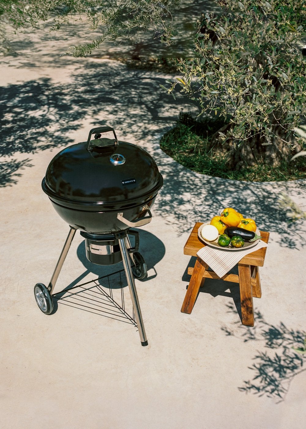 BBQ SMOKEY KETTLE - Grill wędzarniczy na węgiel drzewny z pojemnikiem na żar