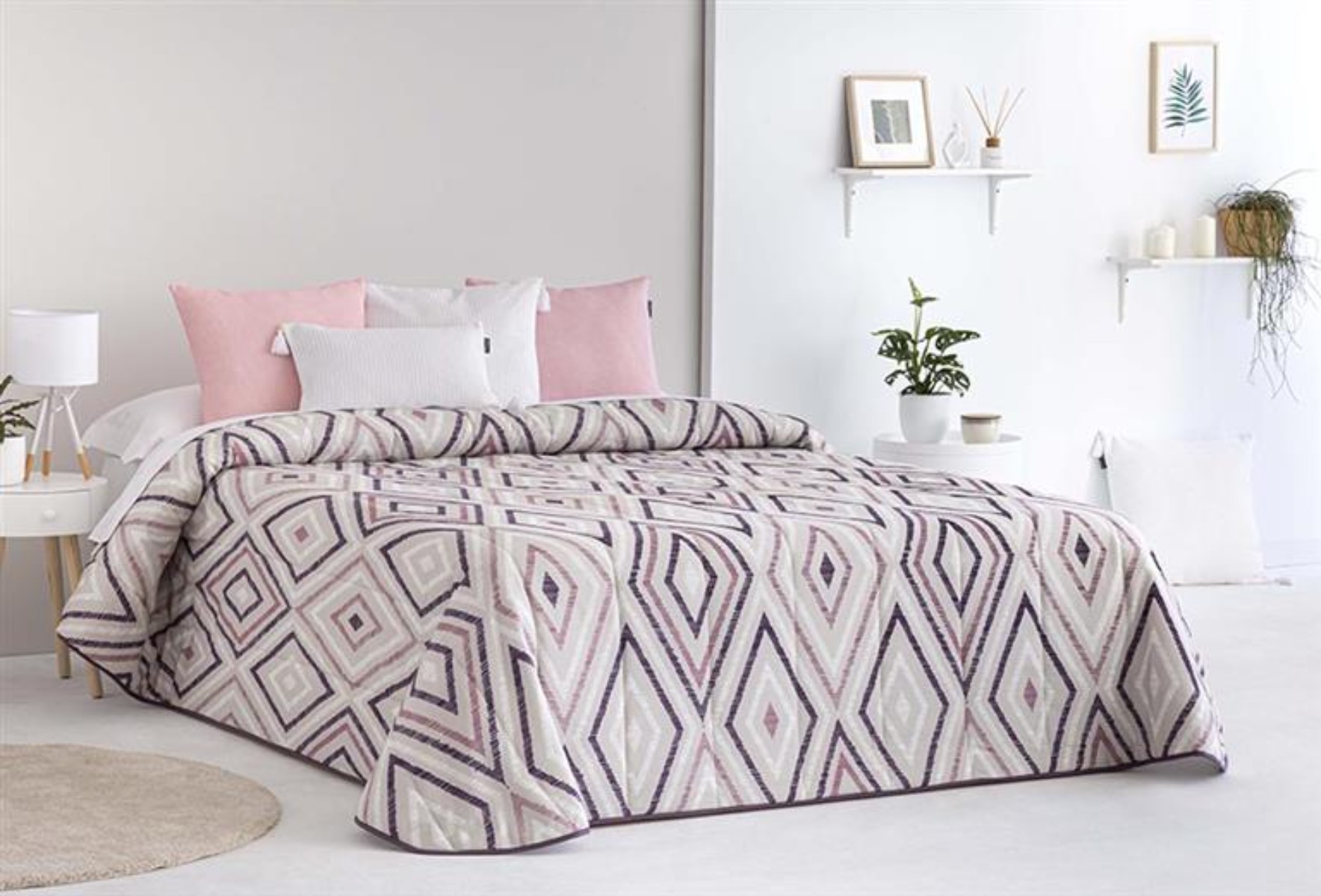 Colcha bouti estampada para invierno con relleno zafra lila para cama de 135 cm